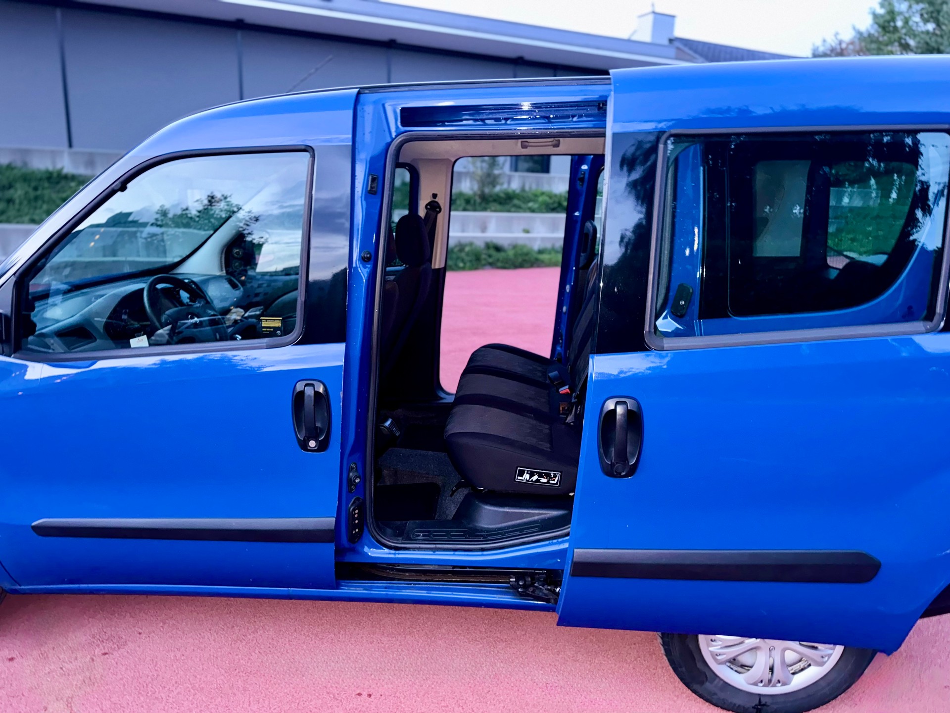 OPEL Combo 1.6 CDTi ecoFLEX Enjoy L1H1 Automatic-image-12