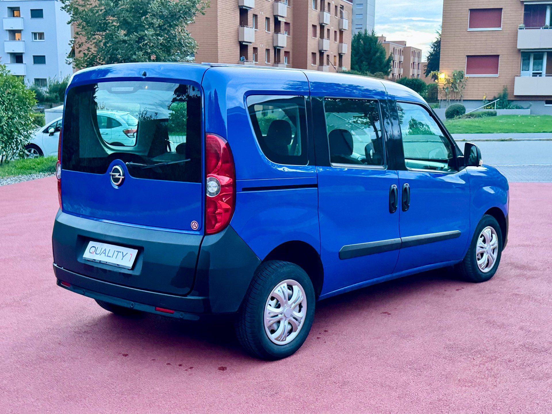 OPEL Combo 1.6 CDTi ecoFLEX Enjoy L1H1 Automatic-image-4