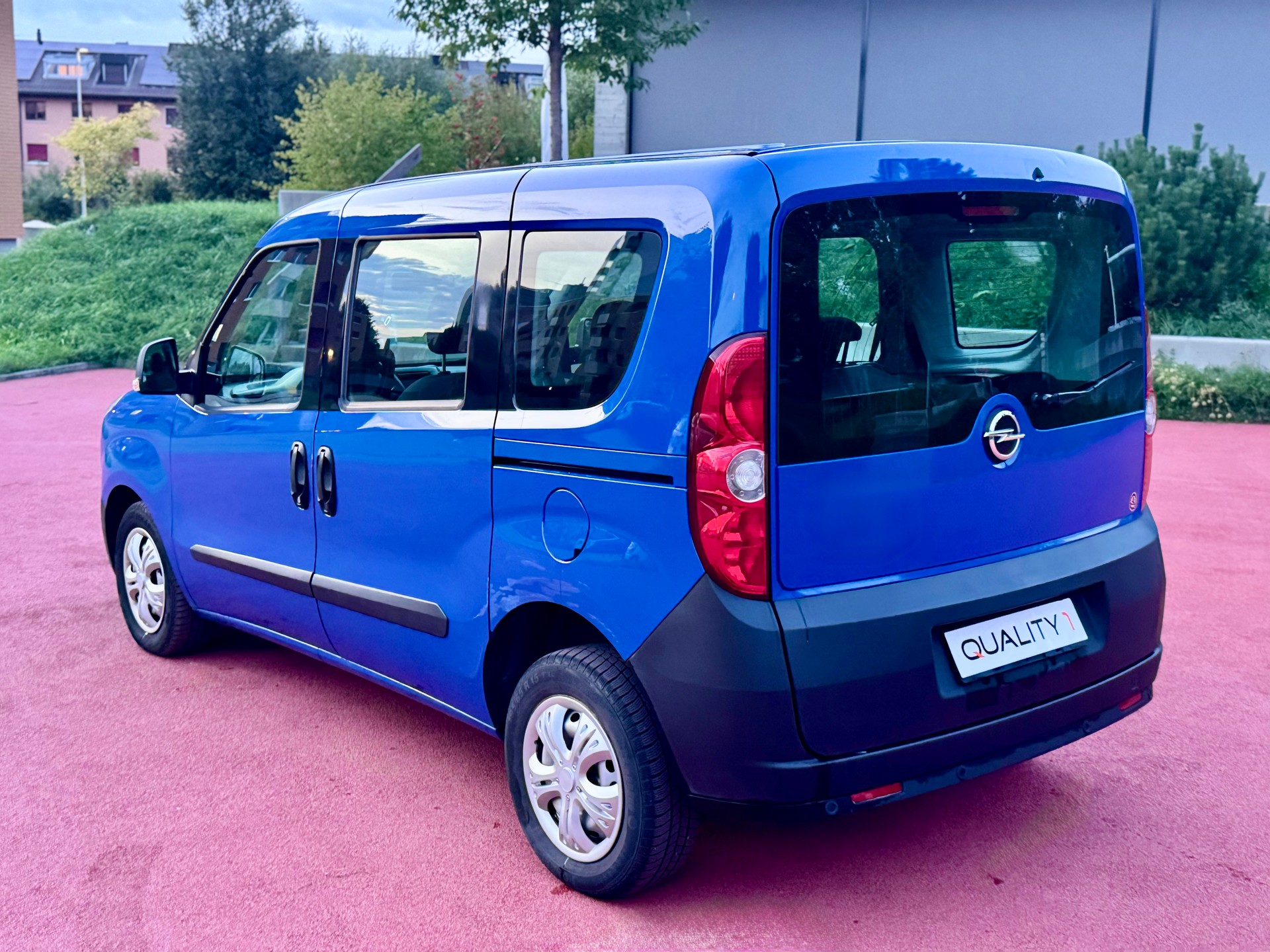 OPEL Combo 1.6 CDTi ecoFLEX Enjoy L1H1 Automatic-image-8