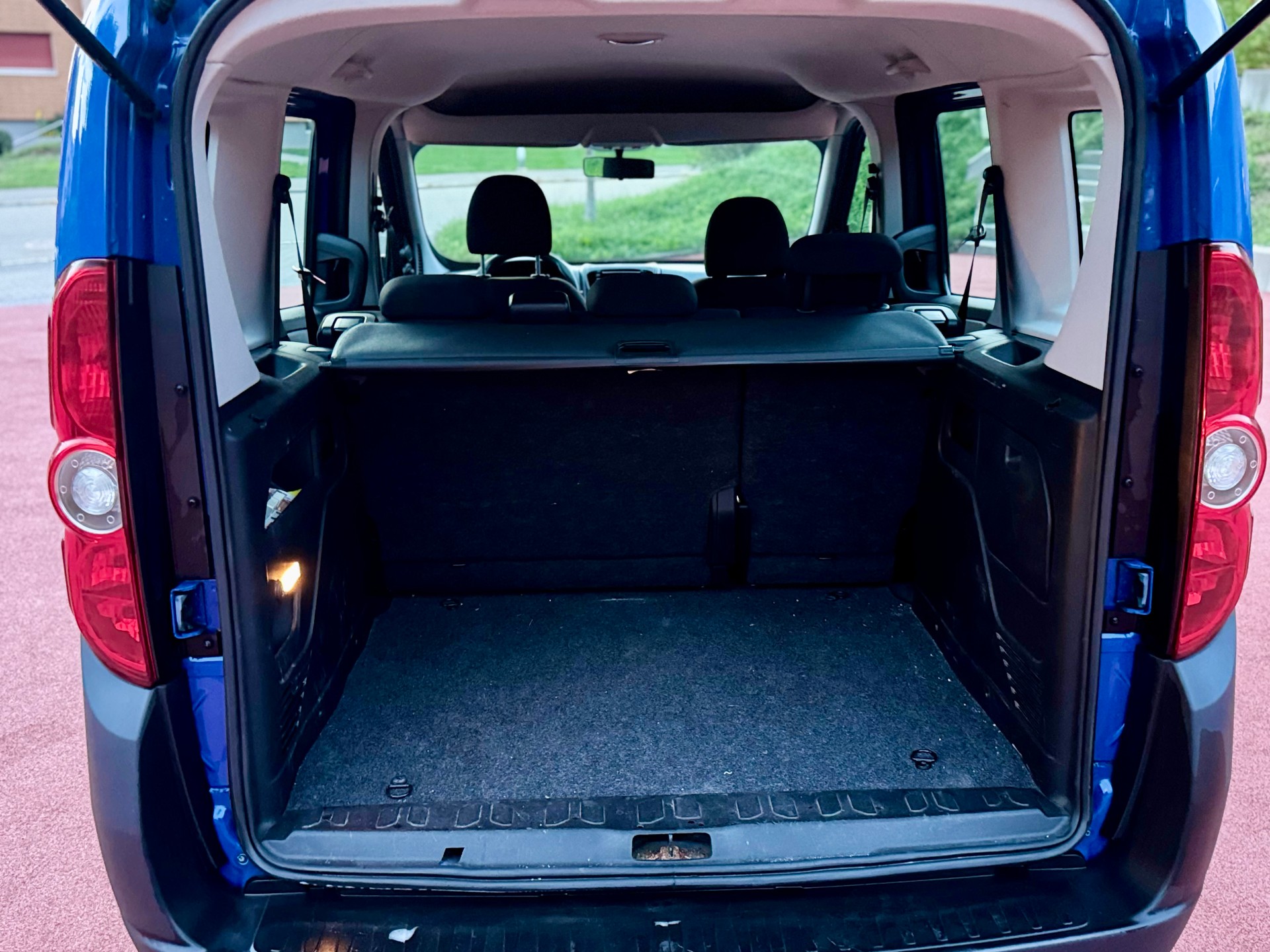 OPEL Combo 1.6 CDTi ecoFLEX Enjoy L1H1 Automatic-image-7