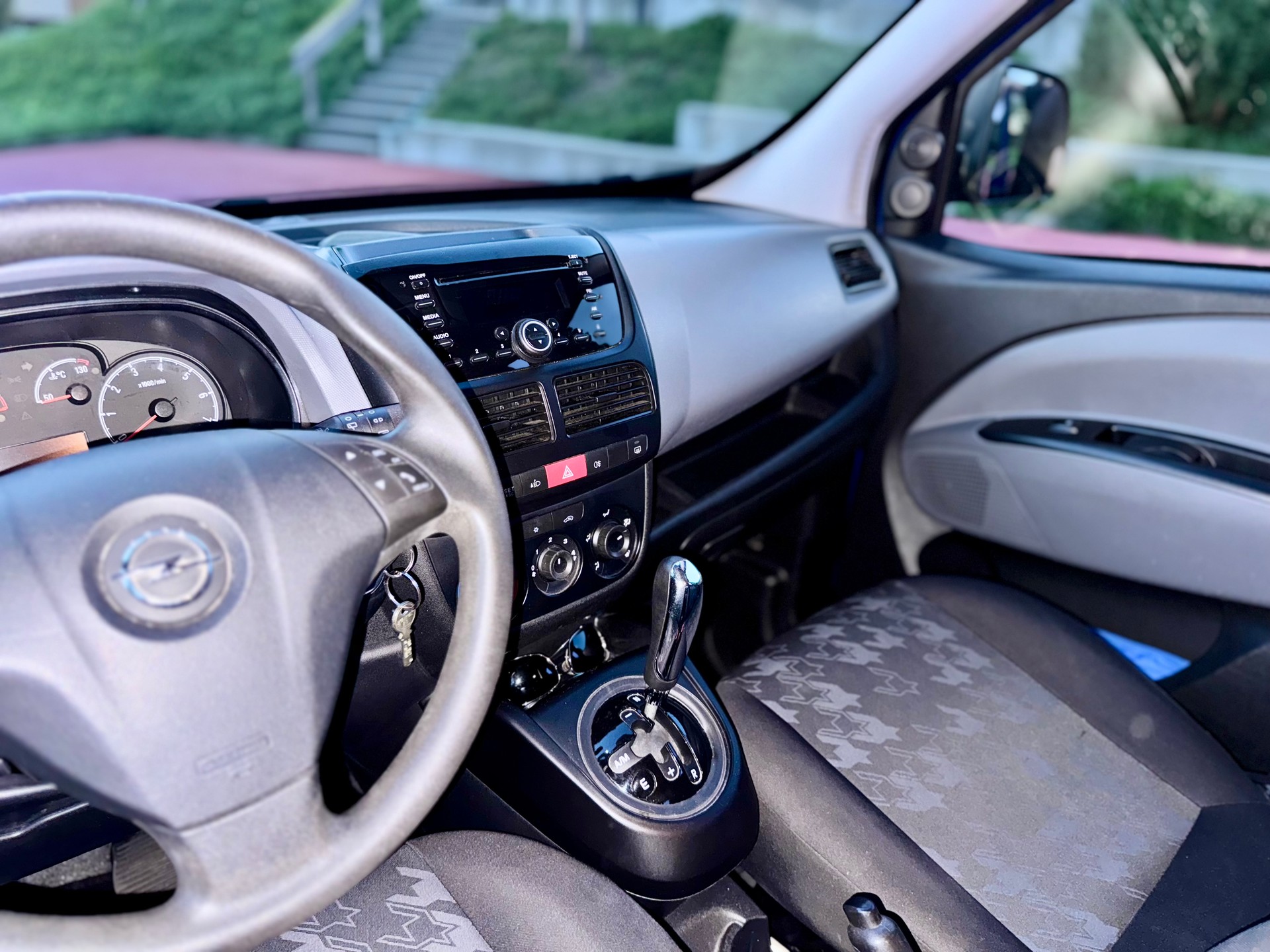 OPEL Combo 1.6 CDTi ecoFLEX Enjoy L1H1 Automatic-image-19