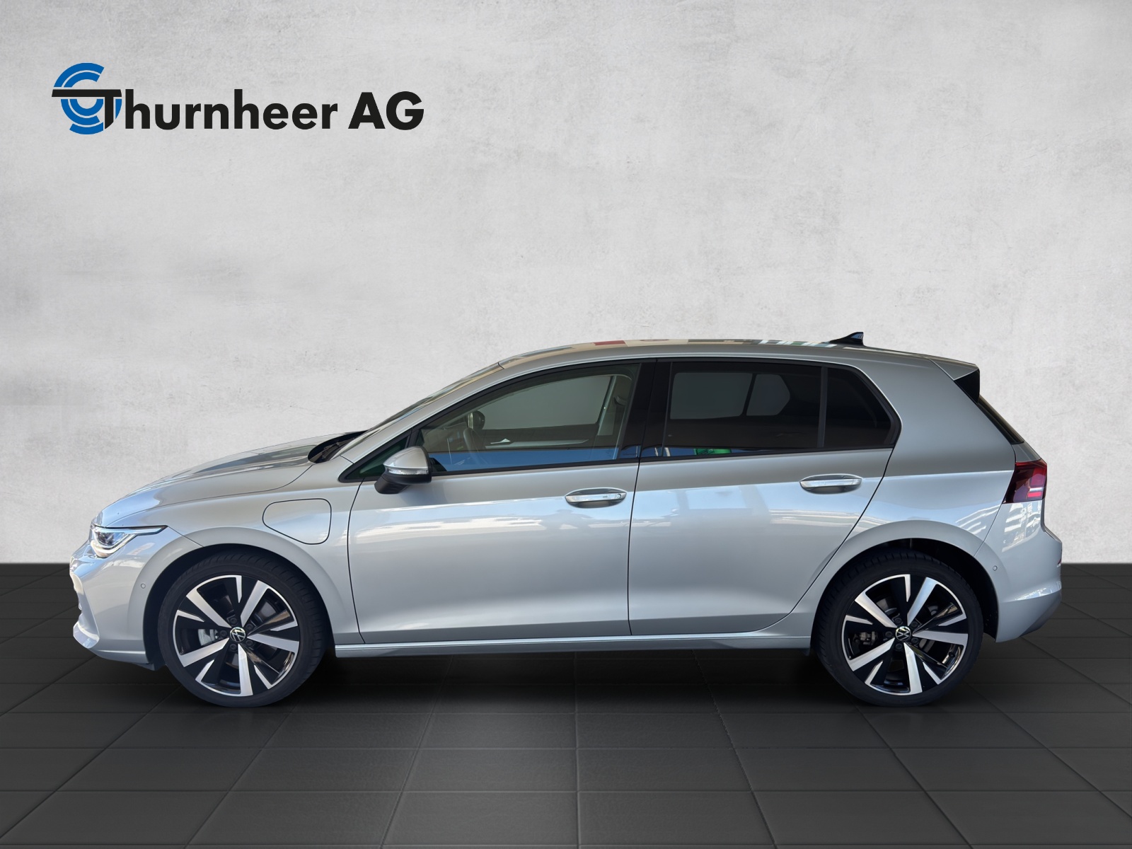 VW Golf 1.5 TSI PHEV Style-image-2