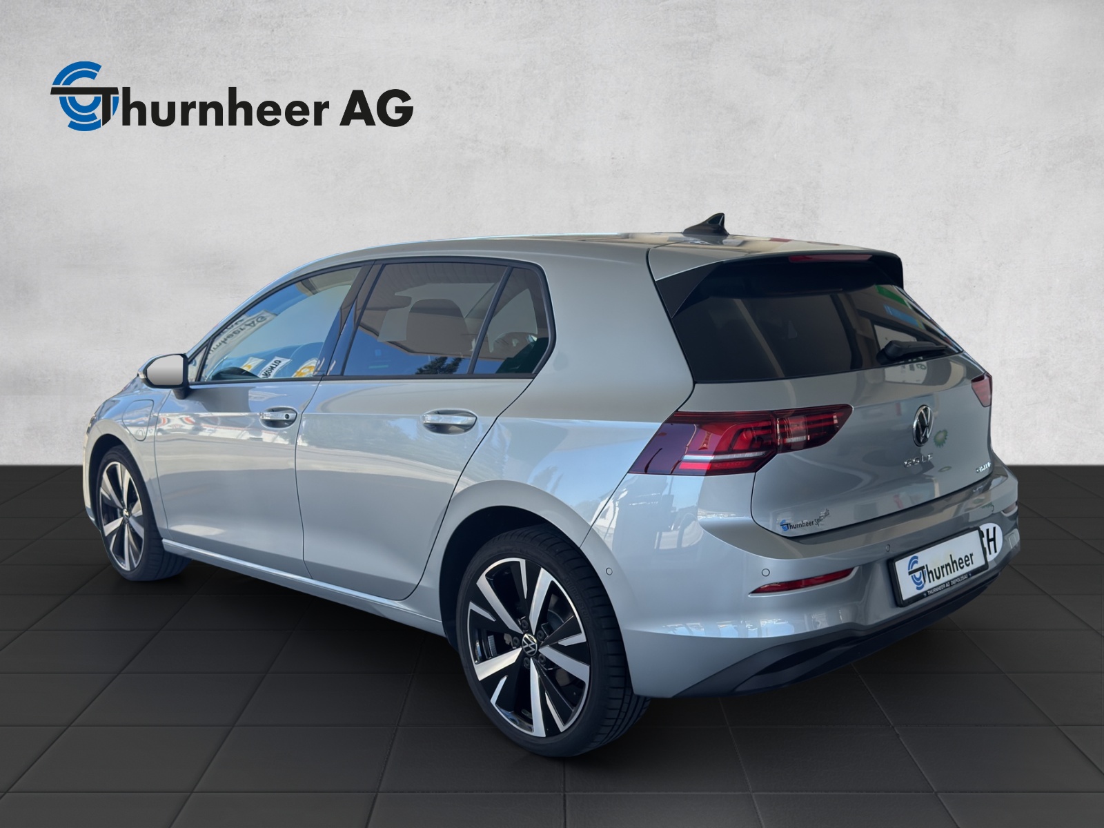 VW Golf 1.5 TSI PHEV Style-image-3