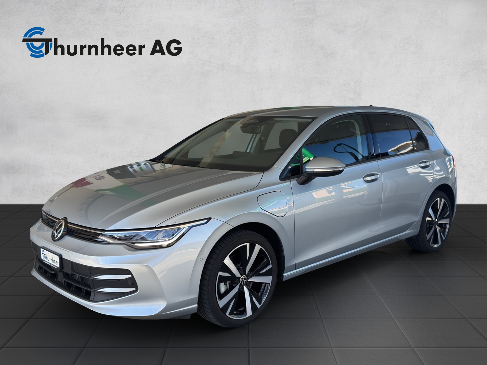 VW Golf 1.5 TSI PHEV Style-image-1