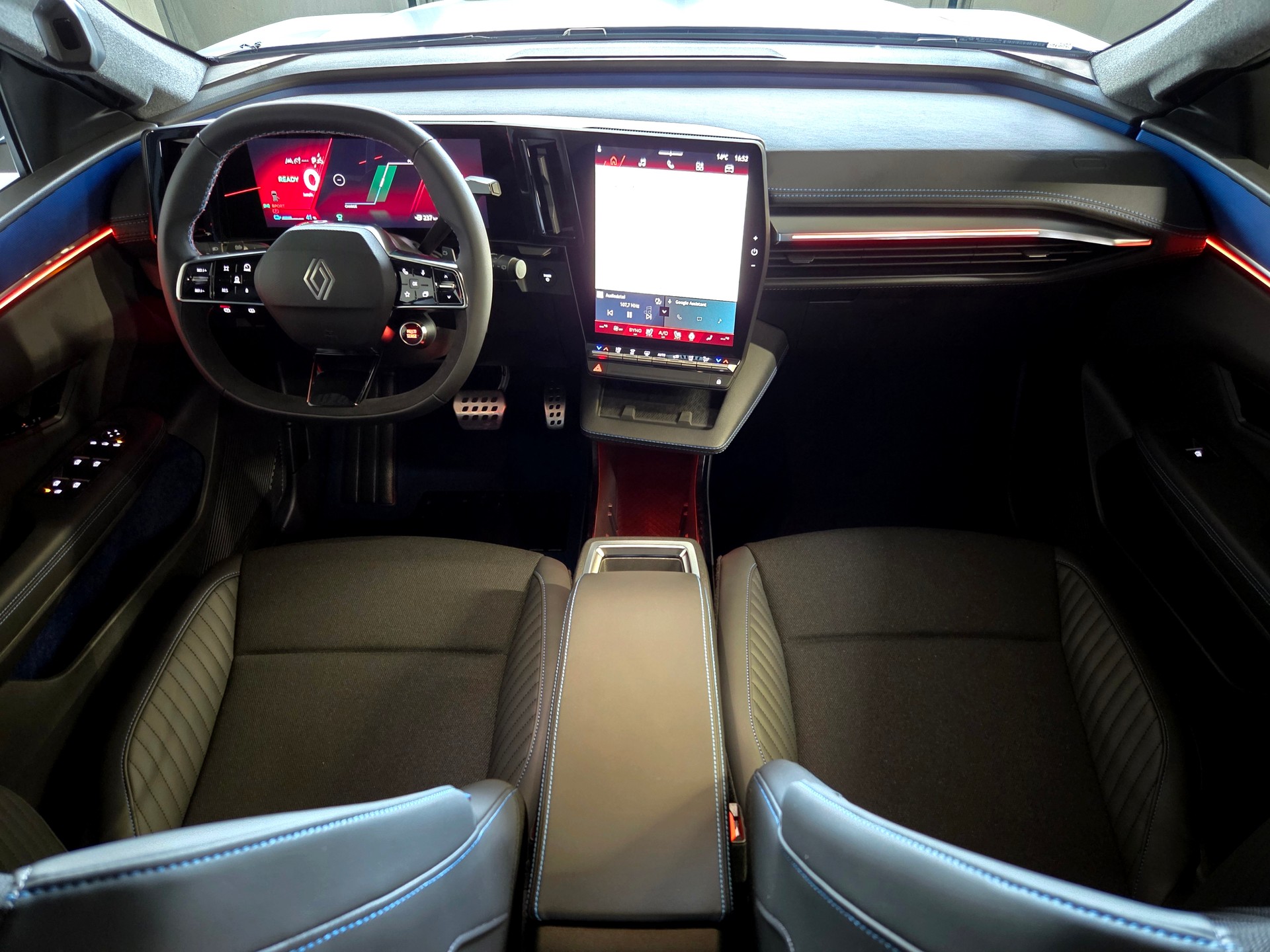 RENAULT Scénic E-Tech esprit Alpine-image-11