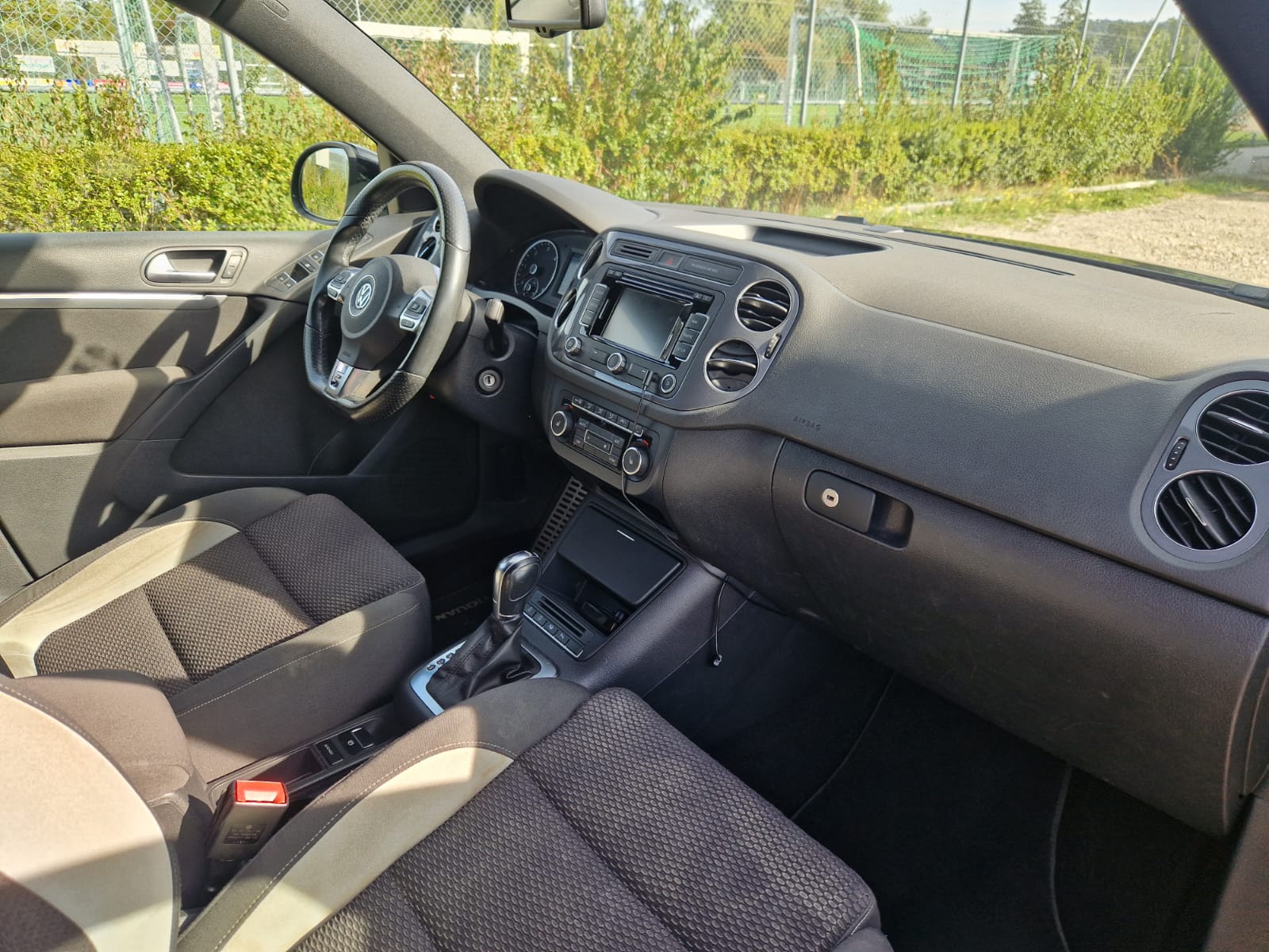VW Tiguan 2.0 TDI BlueMotion Sport&Style 4Motion DSG-image-7