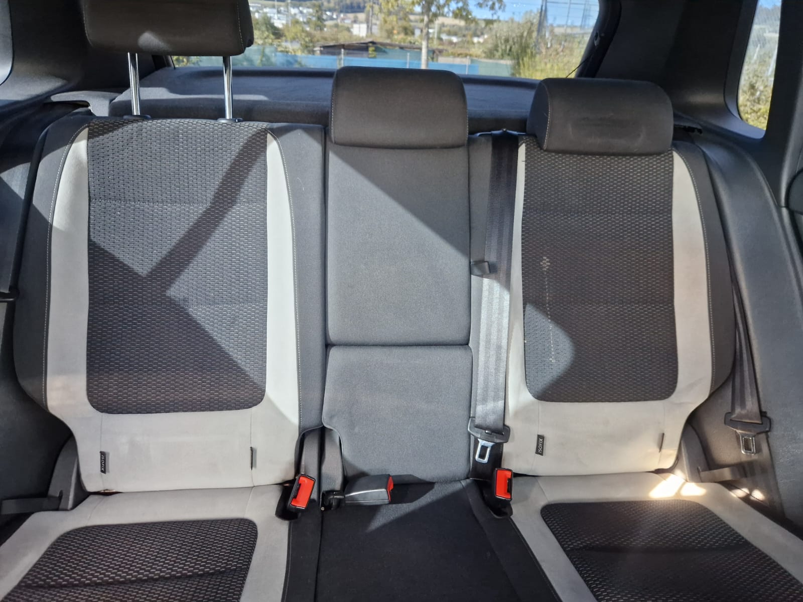VW Tiguan 2.0 TDI BlueMotion Sport&Style 4Motion DSG-image-8