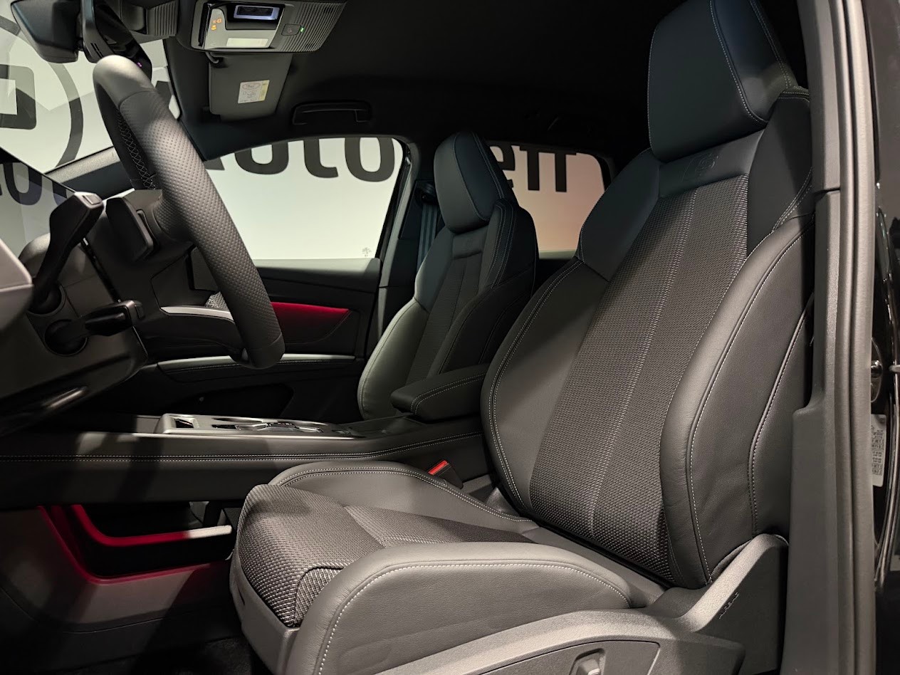 AUDI Q4 e-tron SUV quattro performance Attraction-image-3
