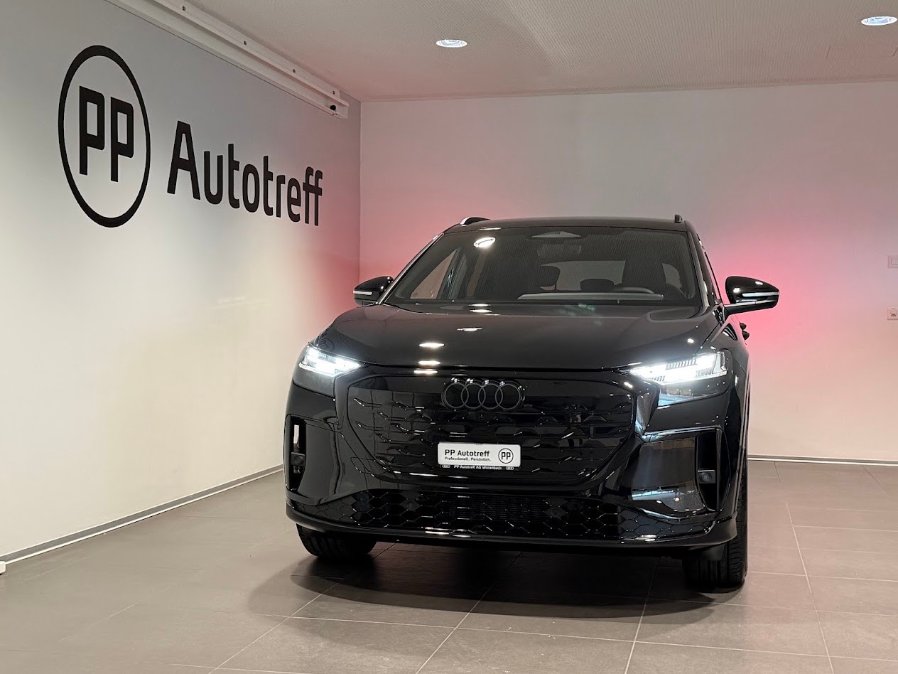 AUDI Q4 e-tron SUV quattro performance Attraction-image-0
