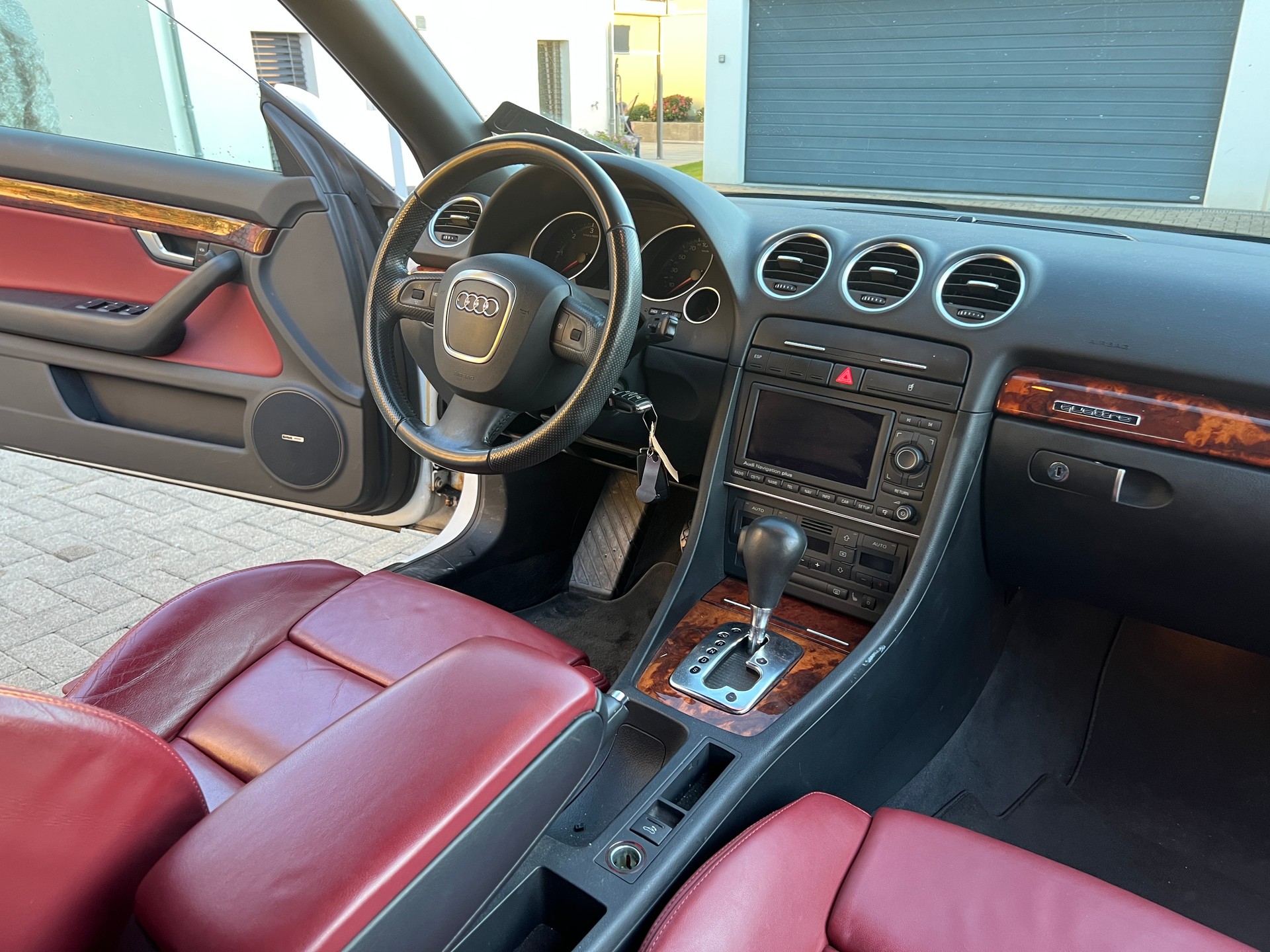 AUDI A4 Cabriolet 3.0 TDI quattro Frisch ab Mfk-image-10