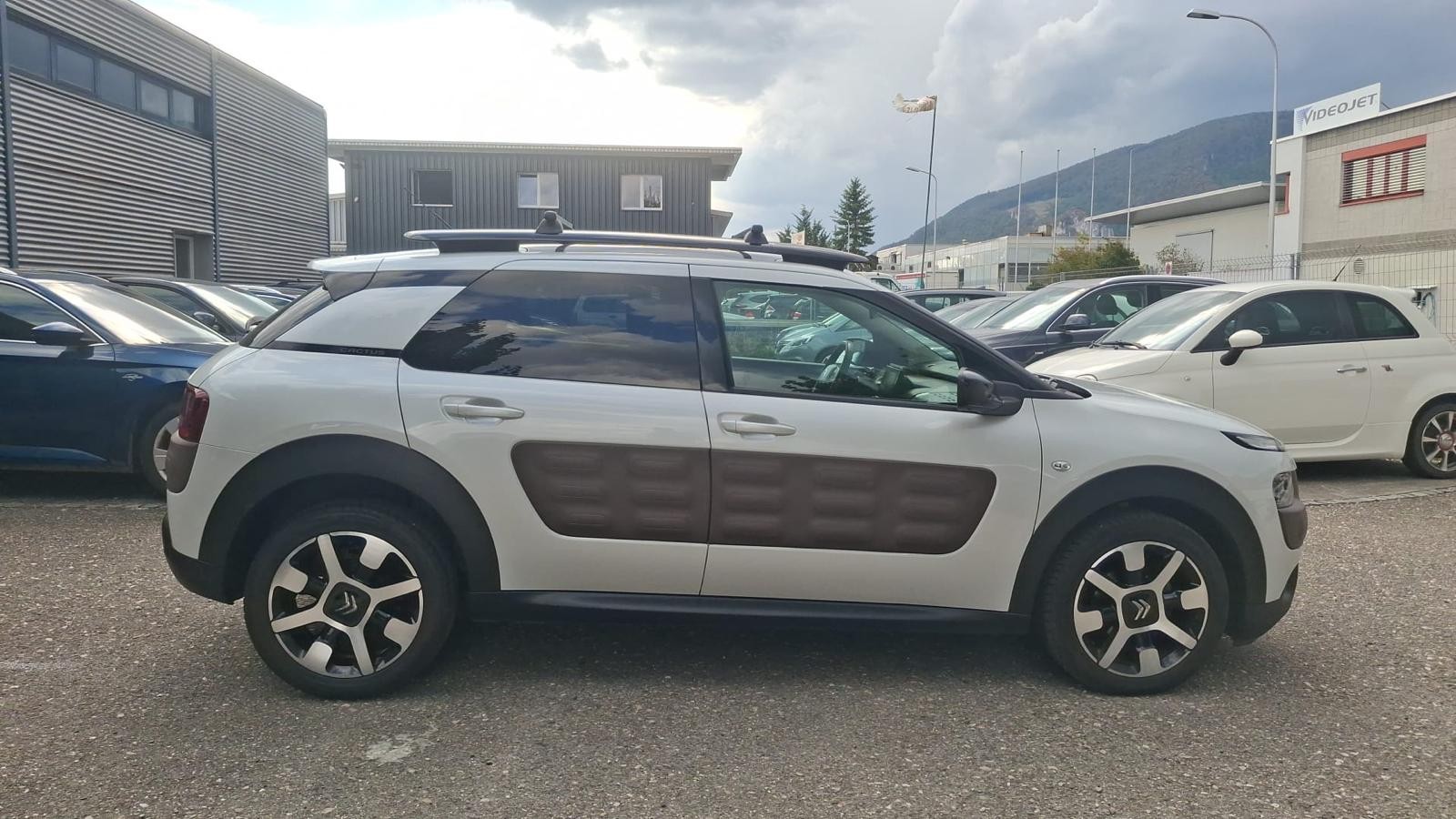 CITROEN C4 Cactus 1.6 e-HDi Feel Edition ETG6-image-5