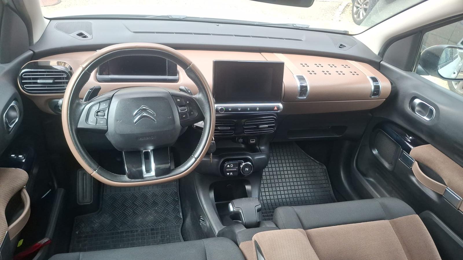 CITROEN C4 Cactus 1.6 e-HDi Feel Edition ETG6-image-10