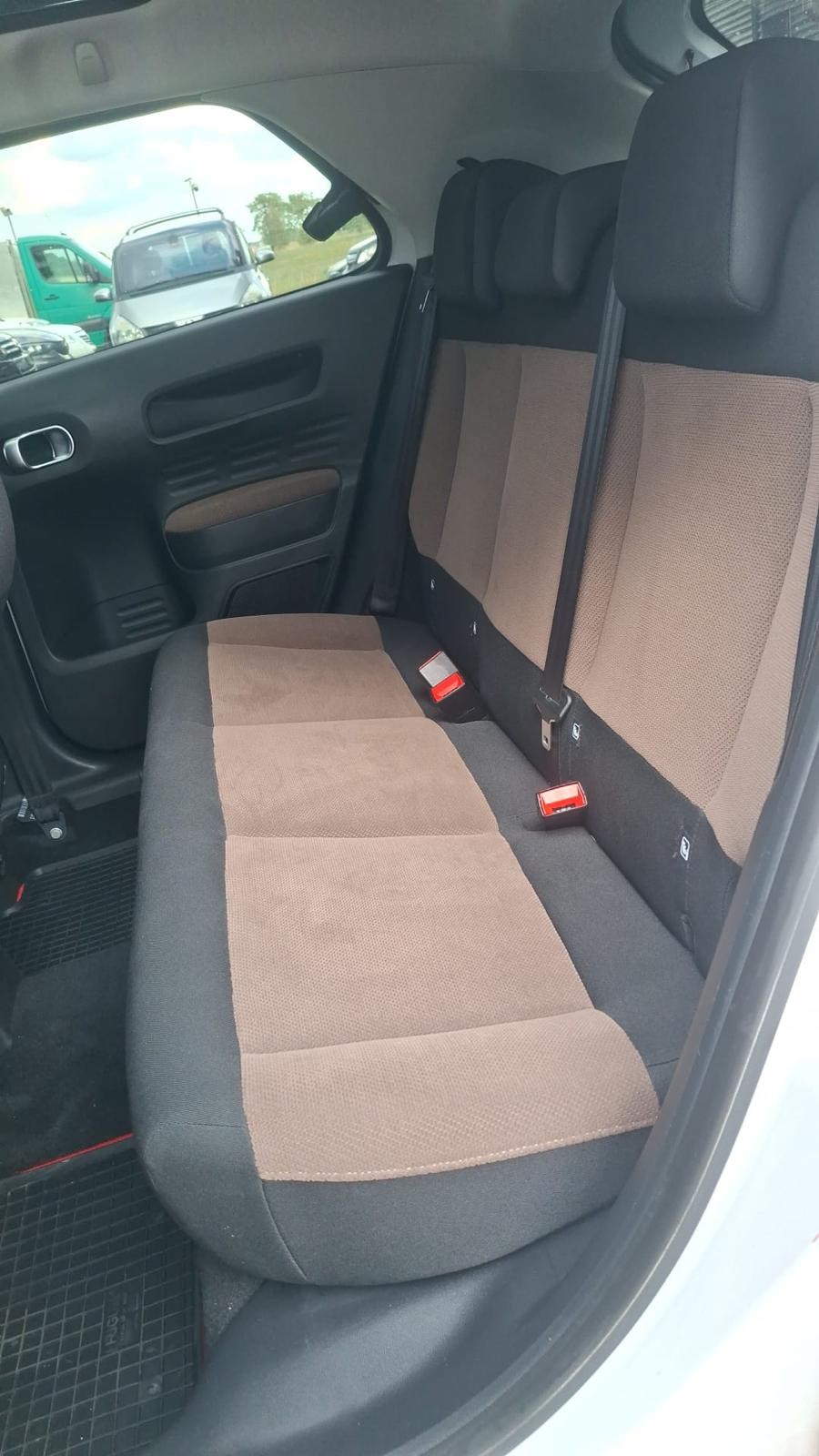 CITROEN C4 Cactus 1.6 e-HDi Feel Edition ETG6-image-7