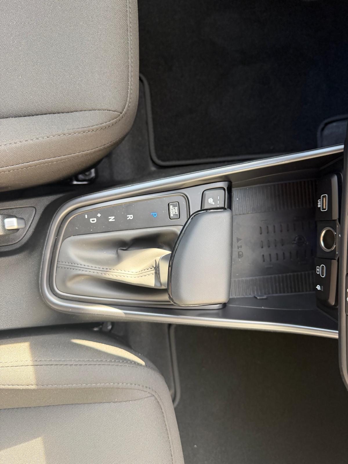 HYUNDAI i20 1.0 T-GDi Amplia GO! DCT-image-15