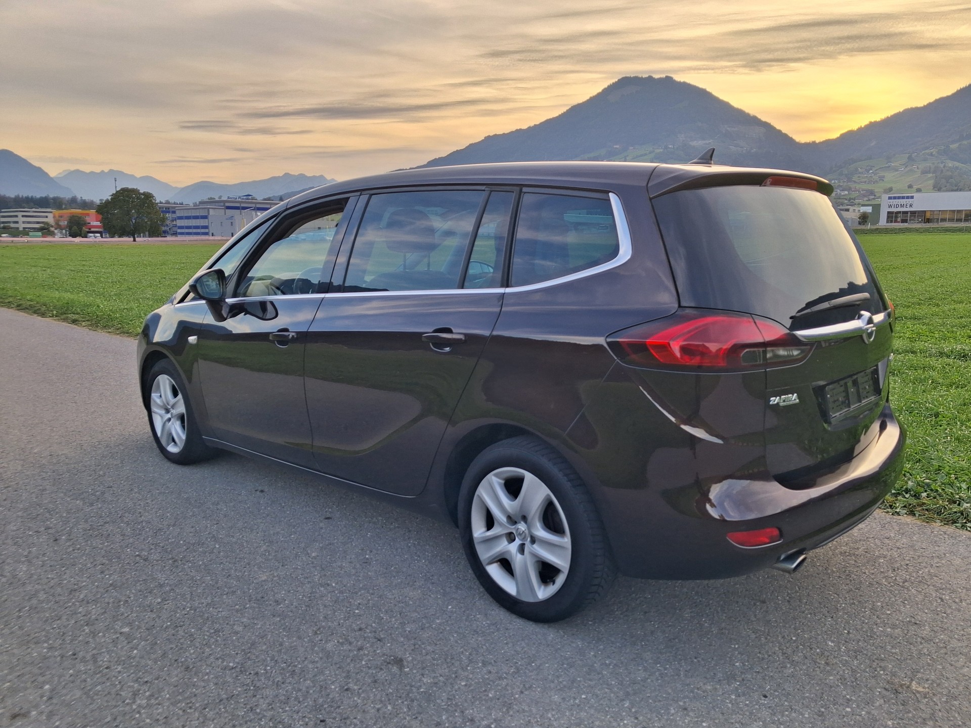 OPEL Zafira Tourer 1.6i 16V Turbo Active Ed. Aut.-image-4