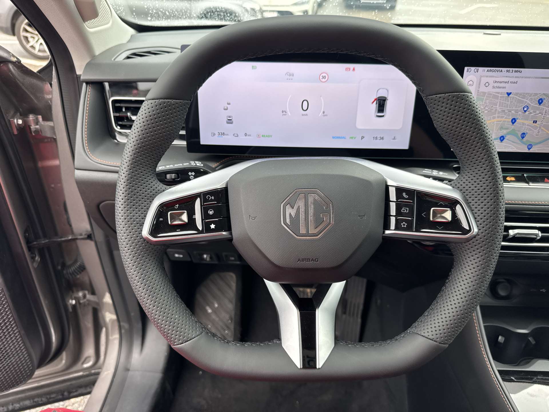 MG HS 1.5 T PHEV Comfort 272PS Automat-image-15