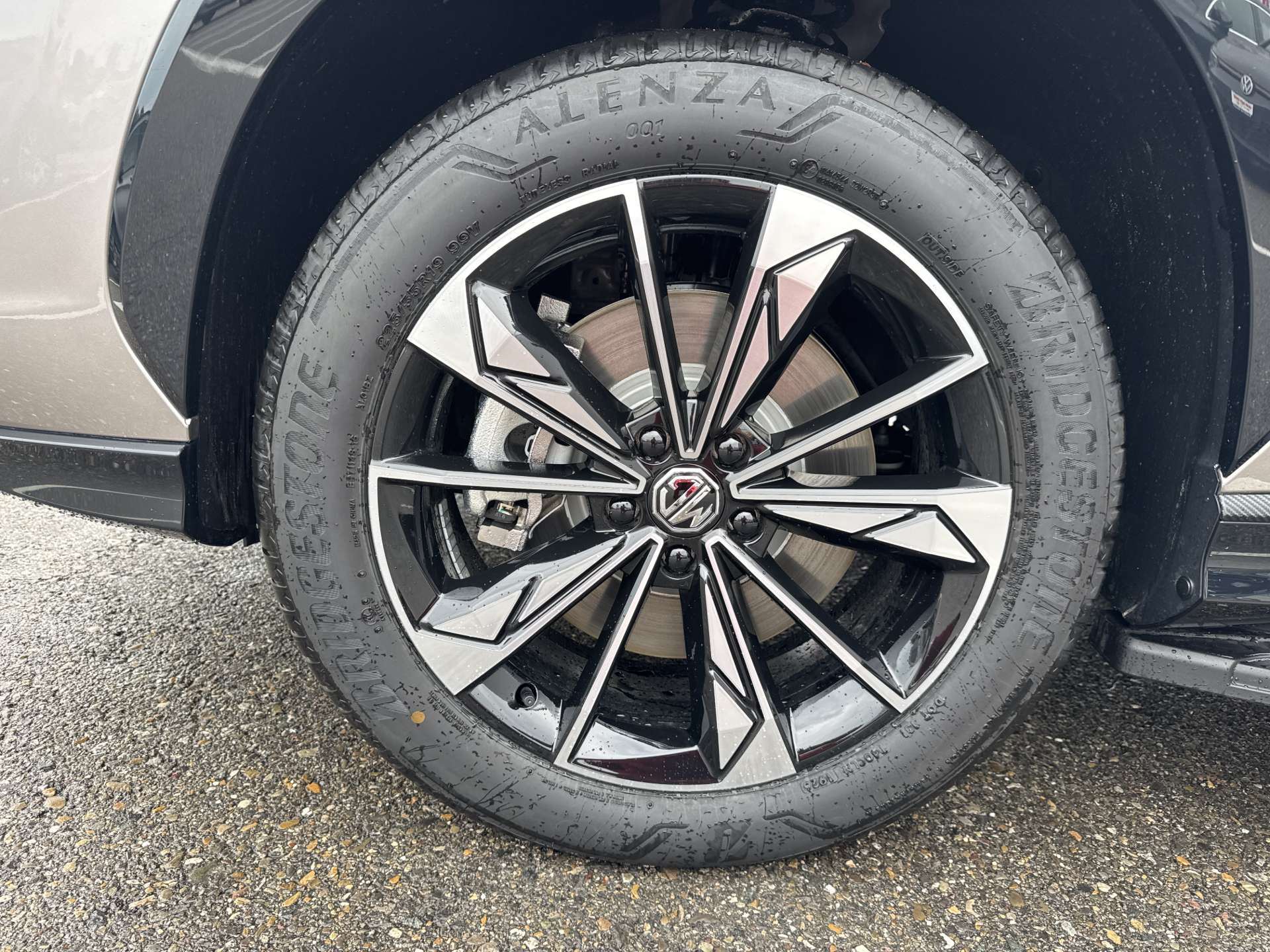 MG HS 1.5 T PHEV Comfort 272PS Automat-image-8