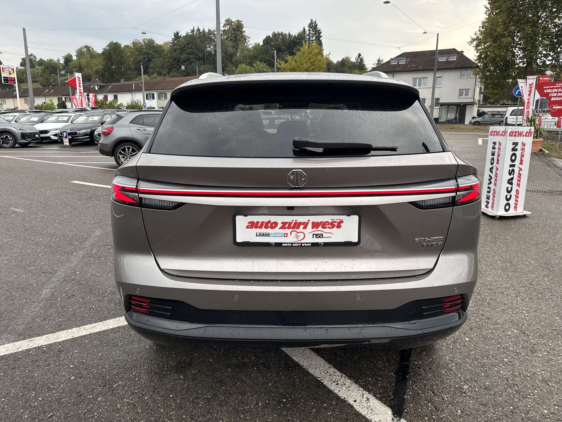 MG HS 1.5 T PHEV Comfort 272PS Automat-image-14