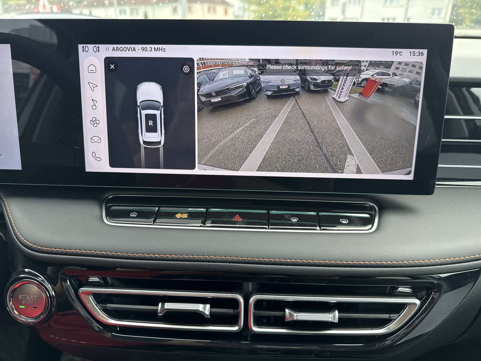 MG HS 1.5 T PHEV Comfort 272PS Automat-image-9