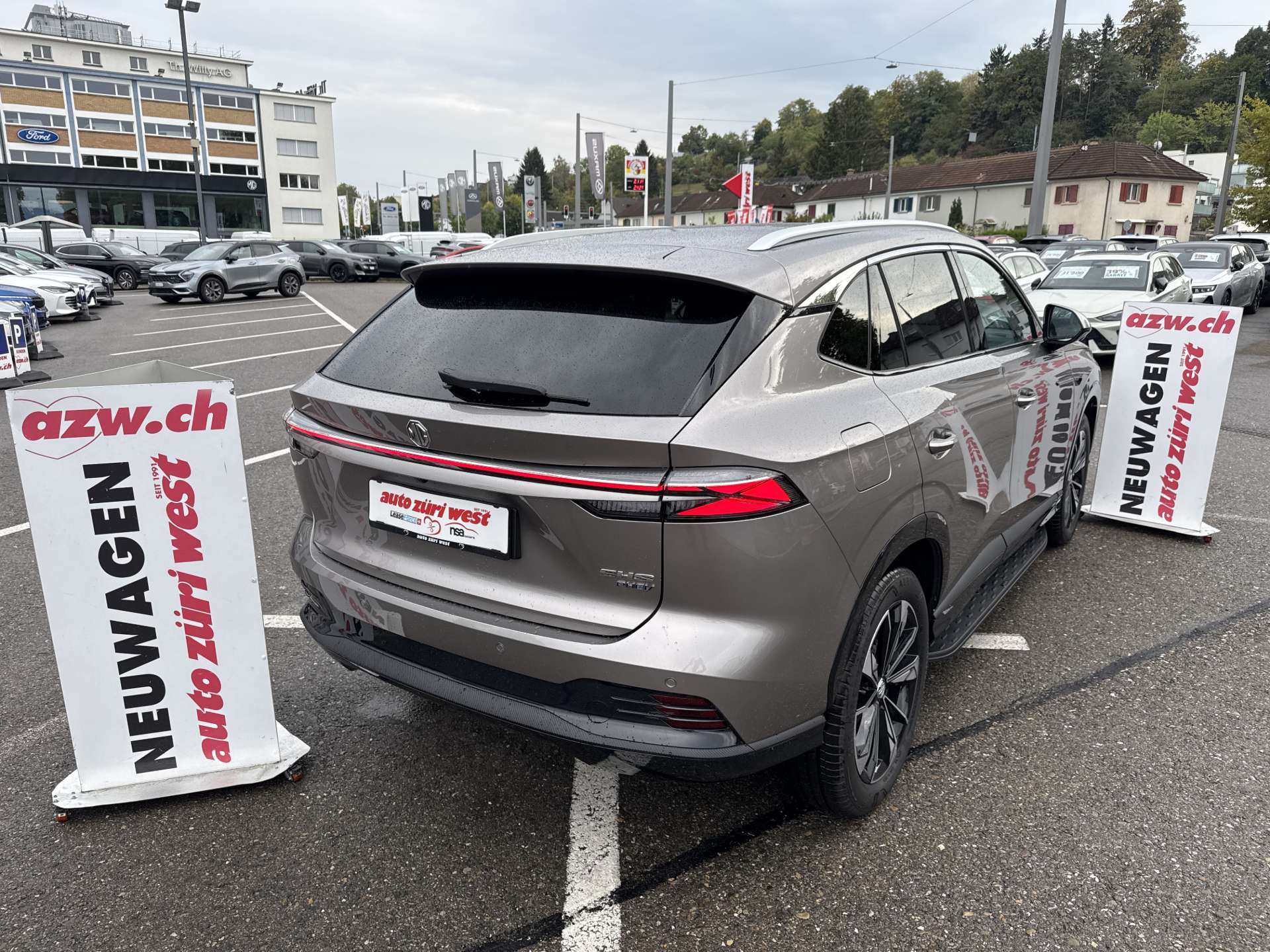 MG HS 1.5 T PHEV Comfort 272PS Automat-image-2