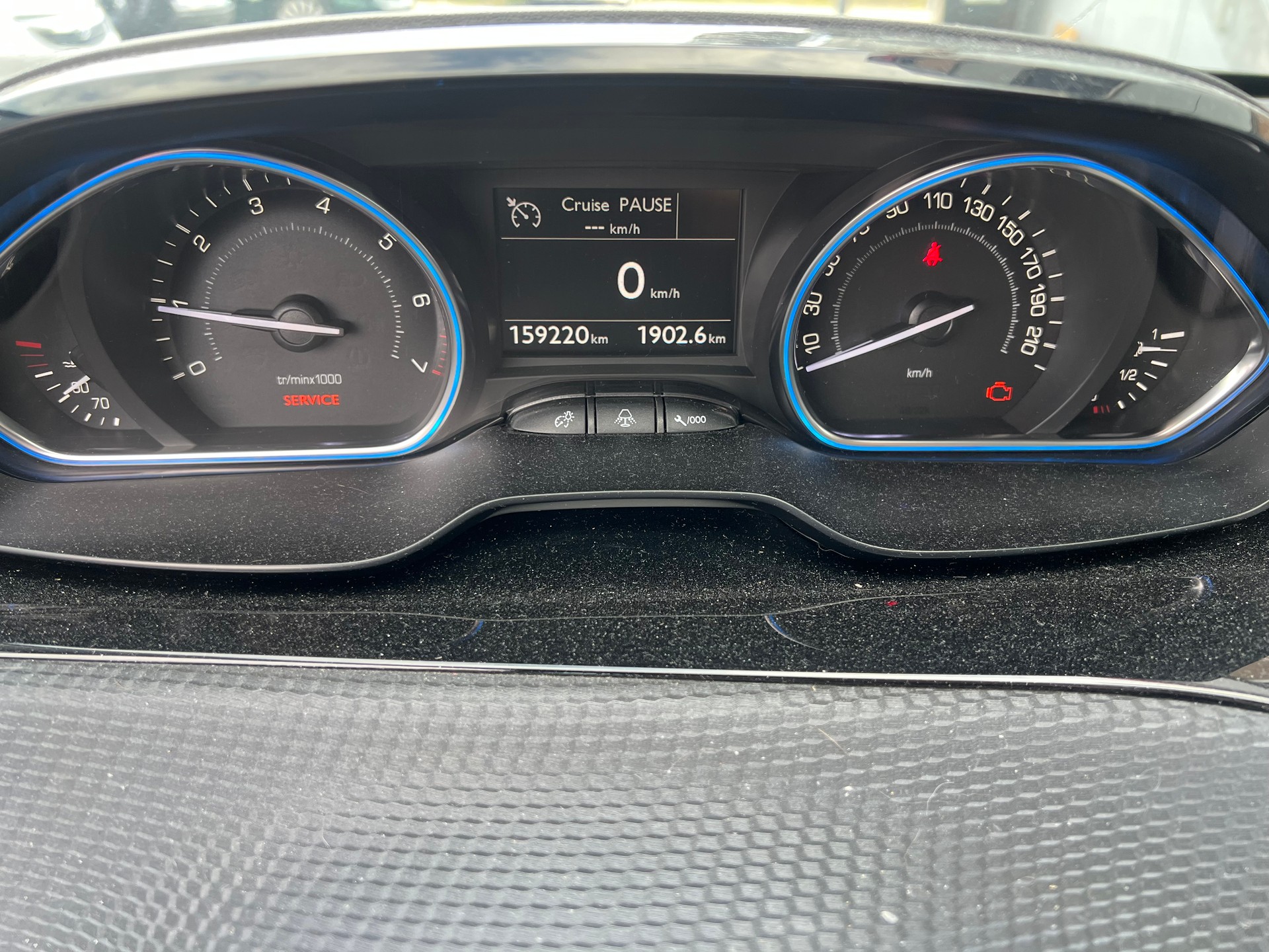 PEUGEOT 2008 1.2 VTI Access-image-12