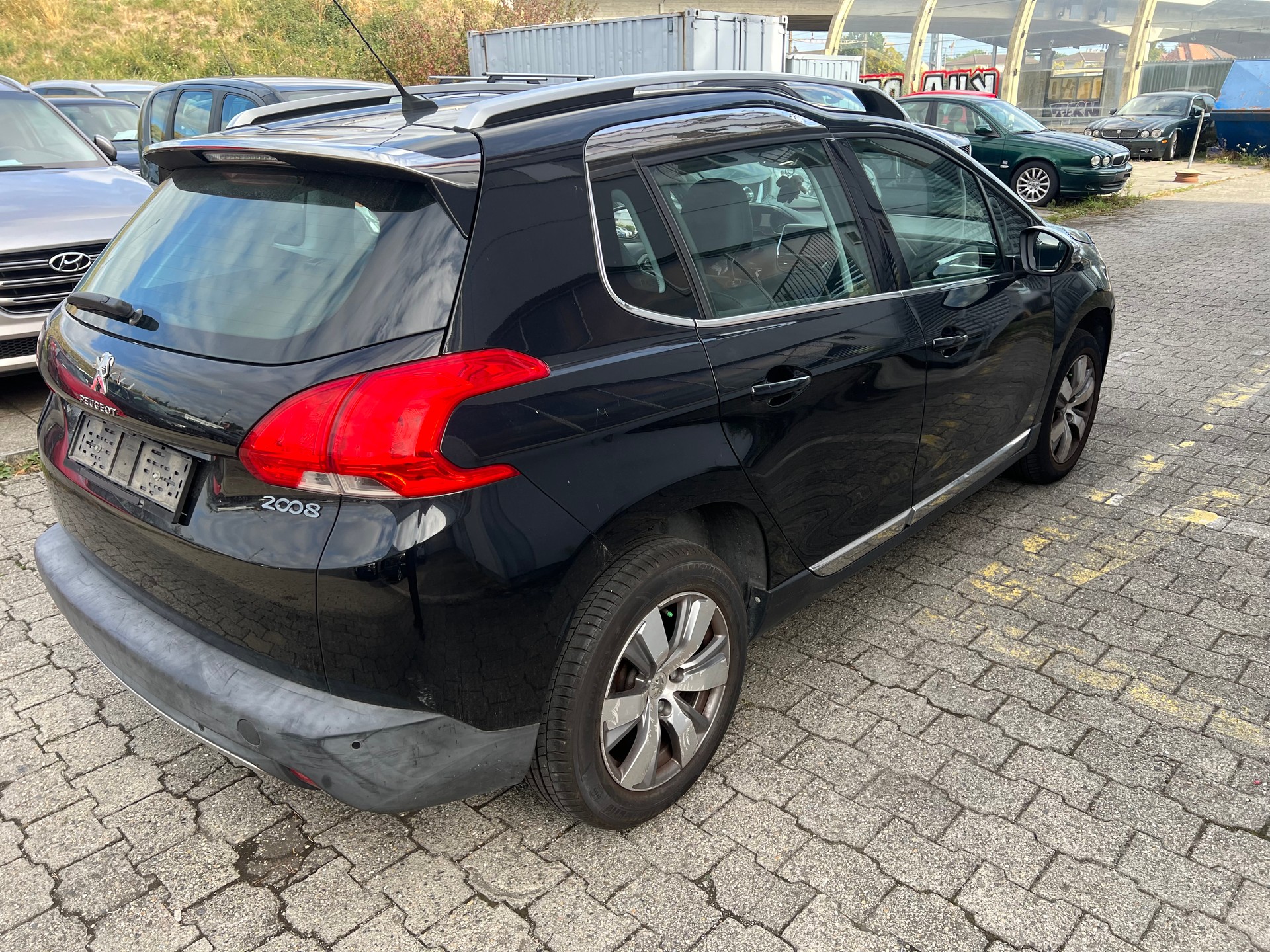 PEUGEOT 2008 1.2 VTI Access-image-4