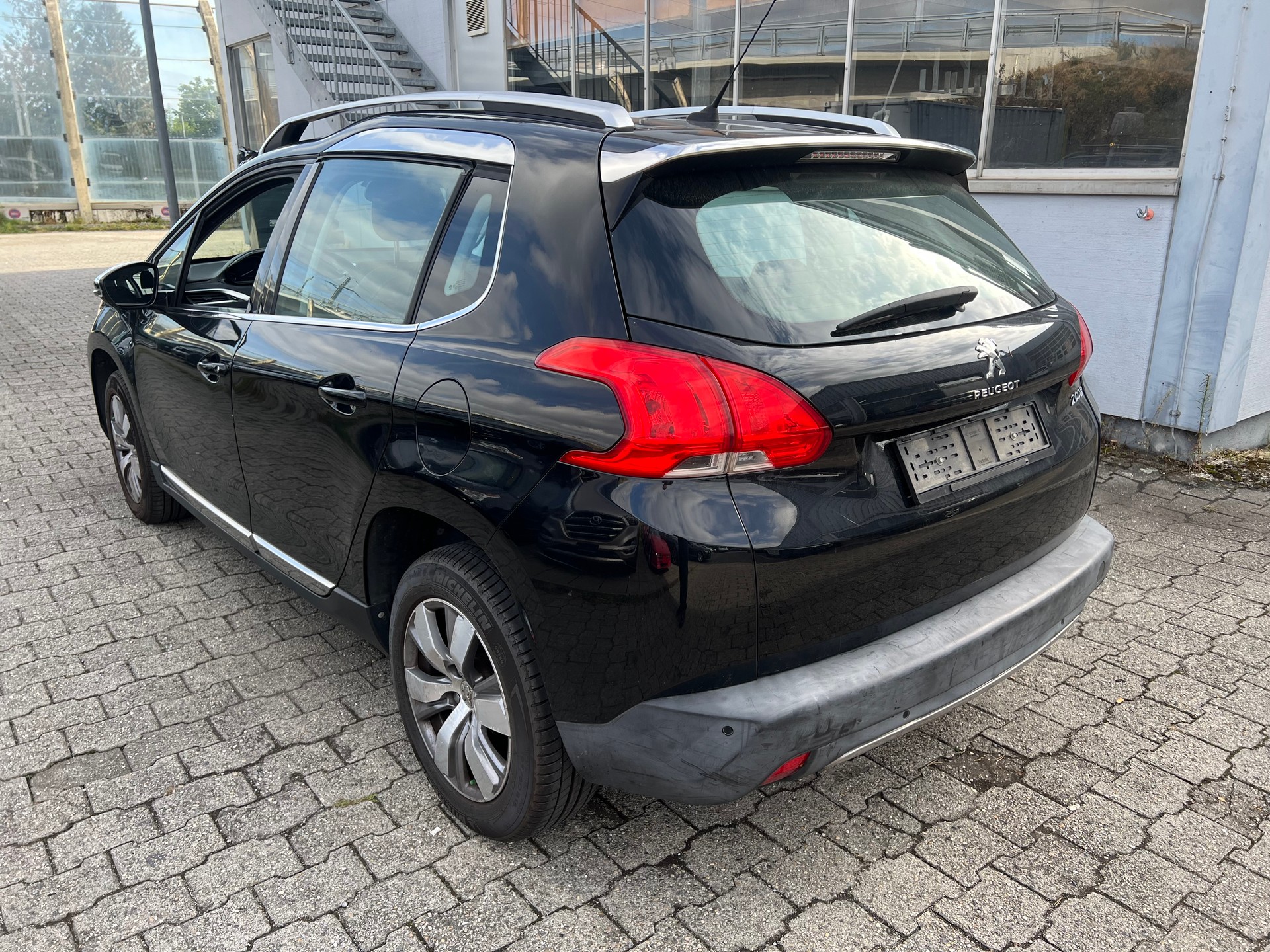 PEUGEOT 2008 1.2 VTI Access-image-6