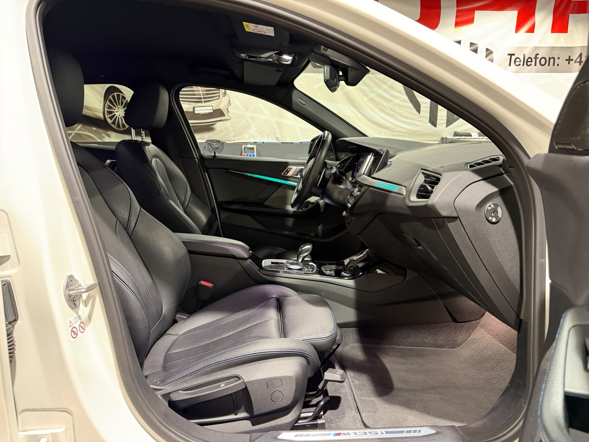 BMW M135i xDrive Steptronic-image-15