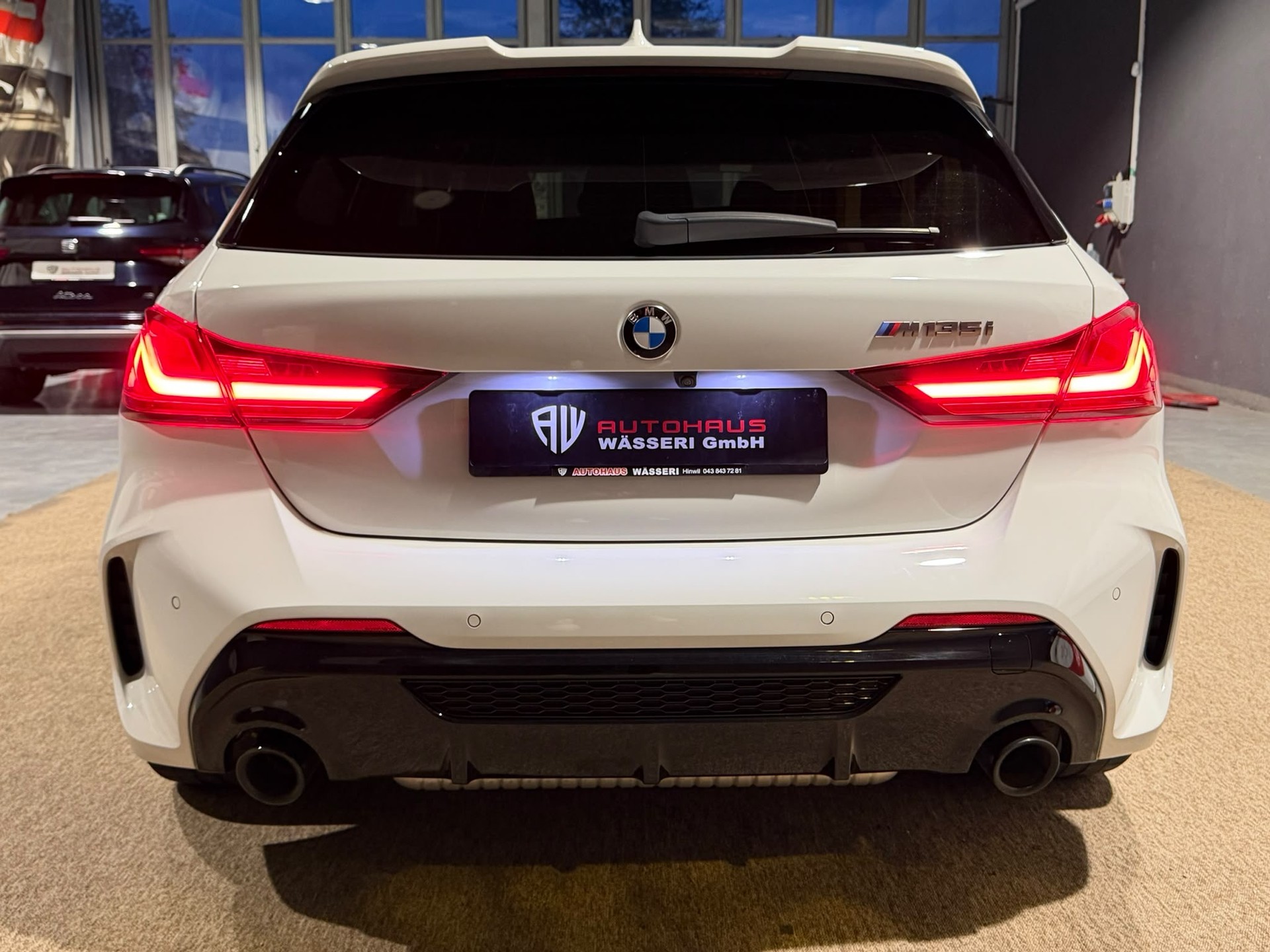 BMW M135i xDrive Steptronic-image-3