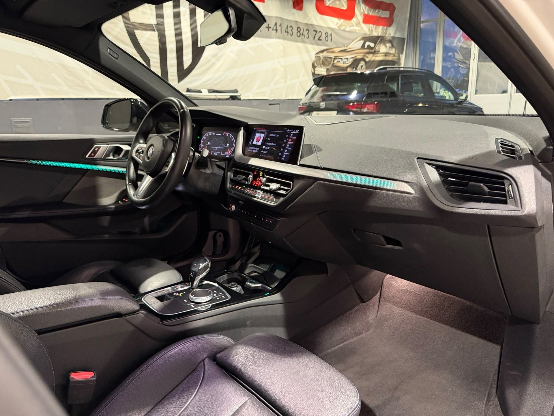 BMW M135i xDrive Steptronic-image-14