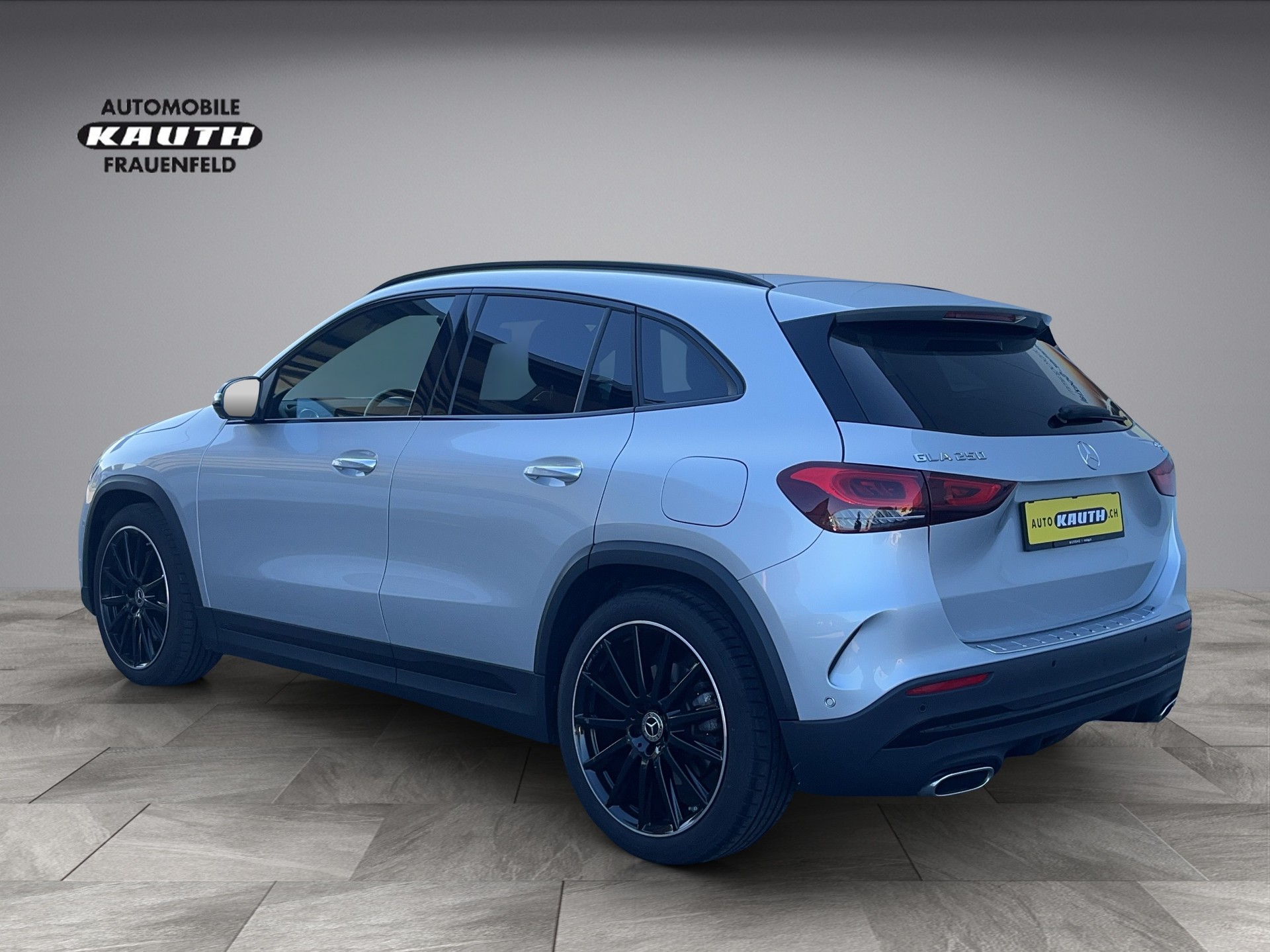 MERCEDES-BENZ GLA 250 4Matic AMG Line 8G-DCT *Sitzheizung/Lüftung, Panoramadach, AHK, Head up, 360°Kameras°-showroom-element-2