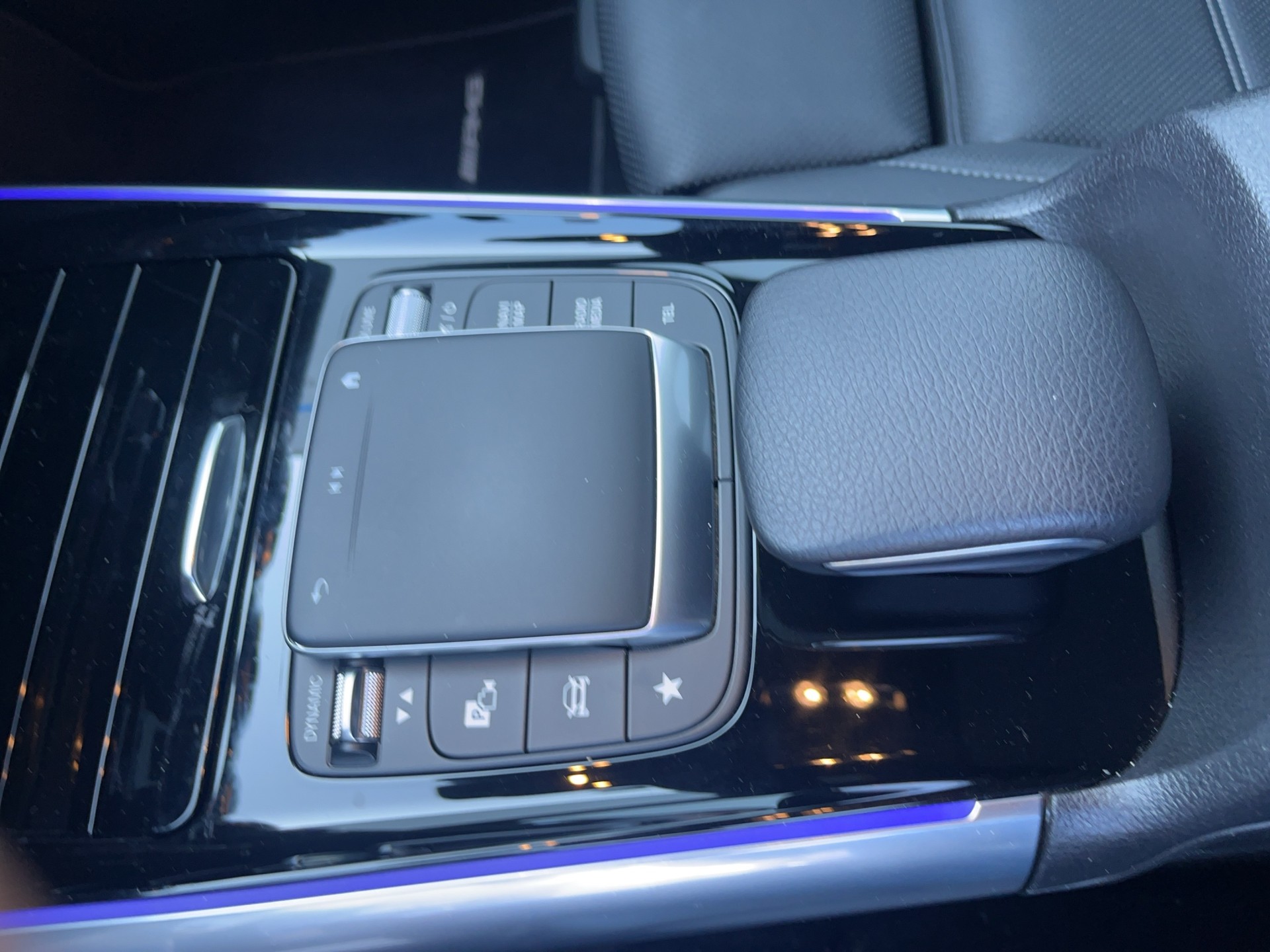 MERCEDES-BENZ GLA 250 4Matic AMG Line 8G-DCT *Sitzheizung/Lüftung, Panoramadach, AHK, Head up, 360°Kameras°-image-15