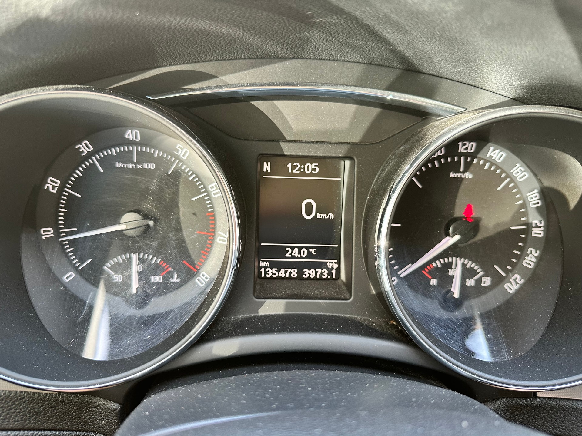 SKODA Superb 1.8 TSI Elegance 4x4-image-12