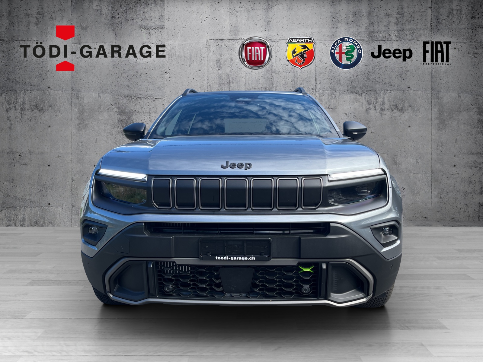JEEP Avenger 1.2 MHEV Overland 4xe-showroom-element-1