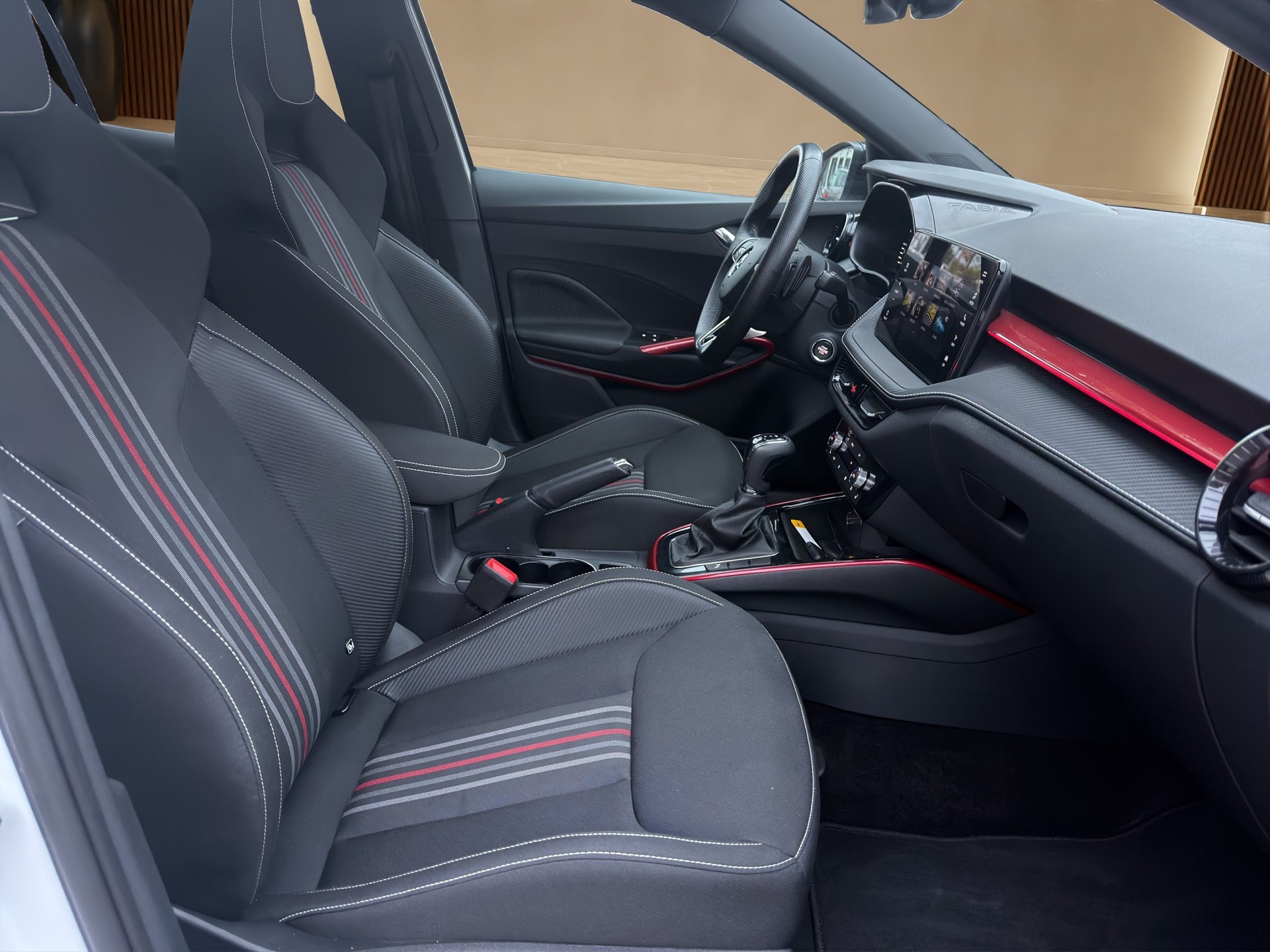SKODA Fabia 1.5 TSI Monte Carlo DSG-image-17