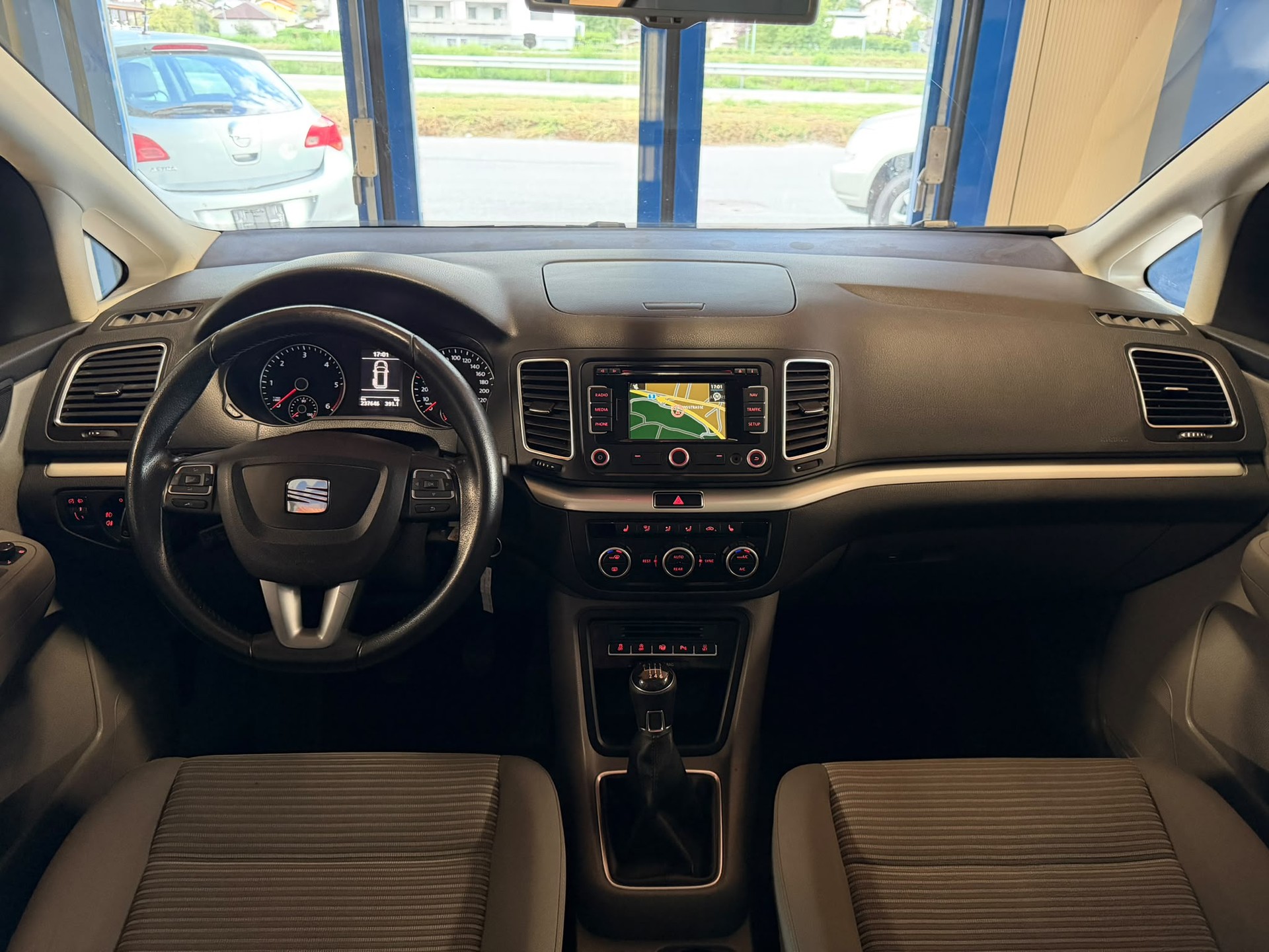 SEAT Alhambra 2.0 TDI Style Viva 4x4-image-14