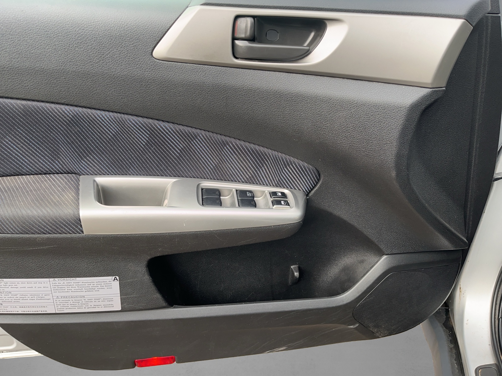 SUBARU Forester 2.0X Swiss-image-12