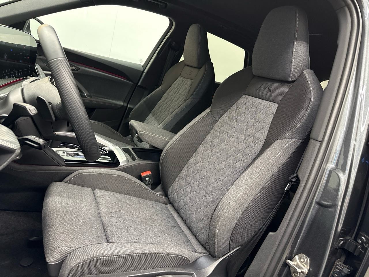 AUDI Q5 TDI quattro 150 kW S-tronic S-Line-image-3