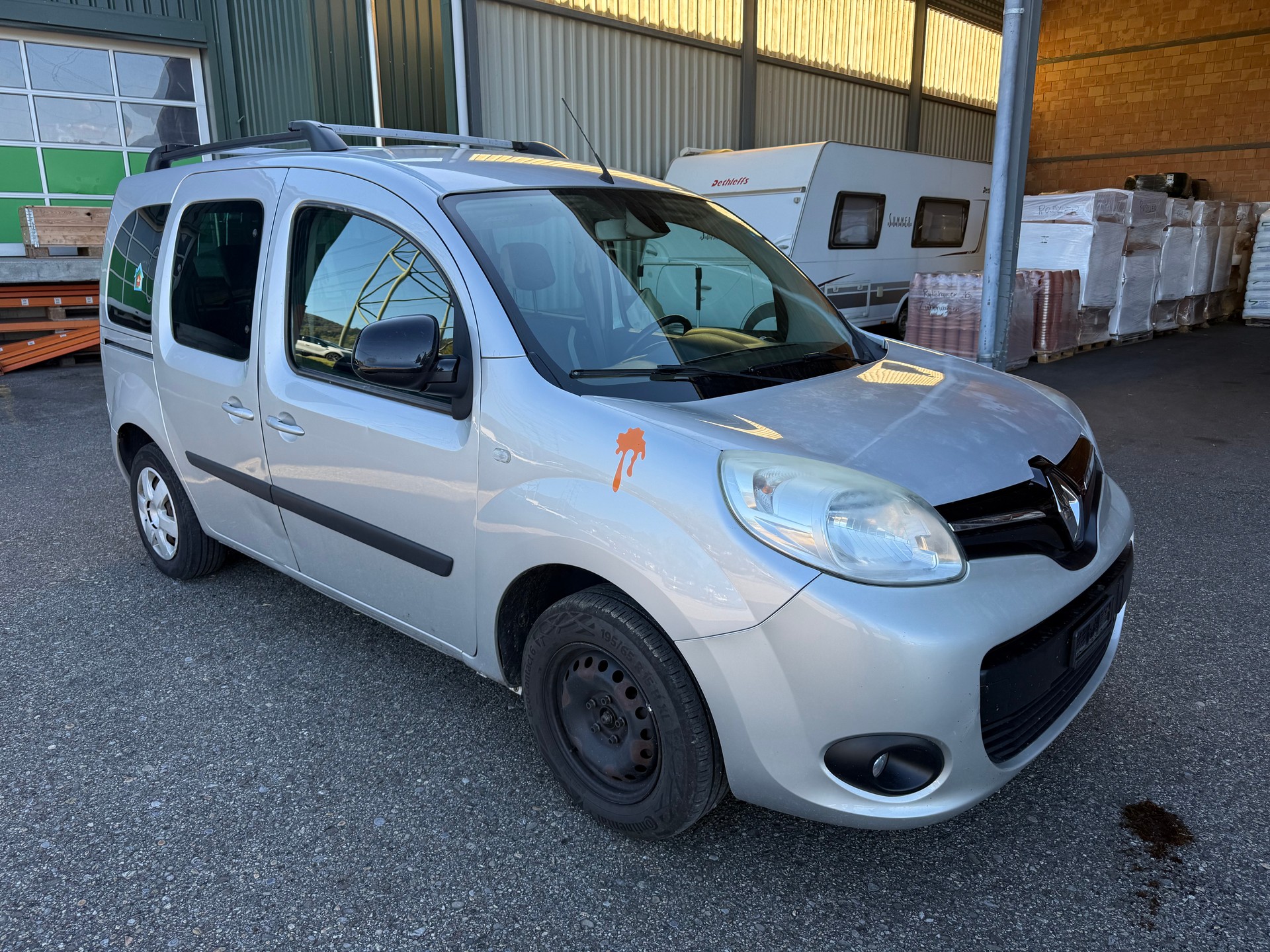RENAULT Kangoo 1.5 dCi Swiss Edition-image-2