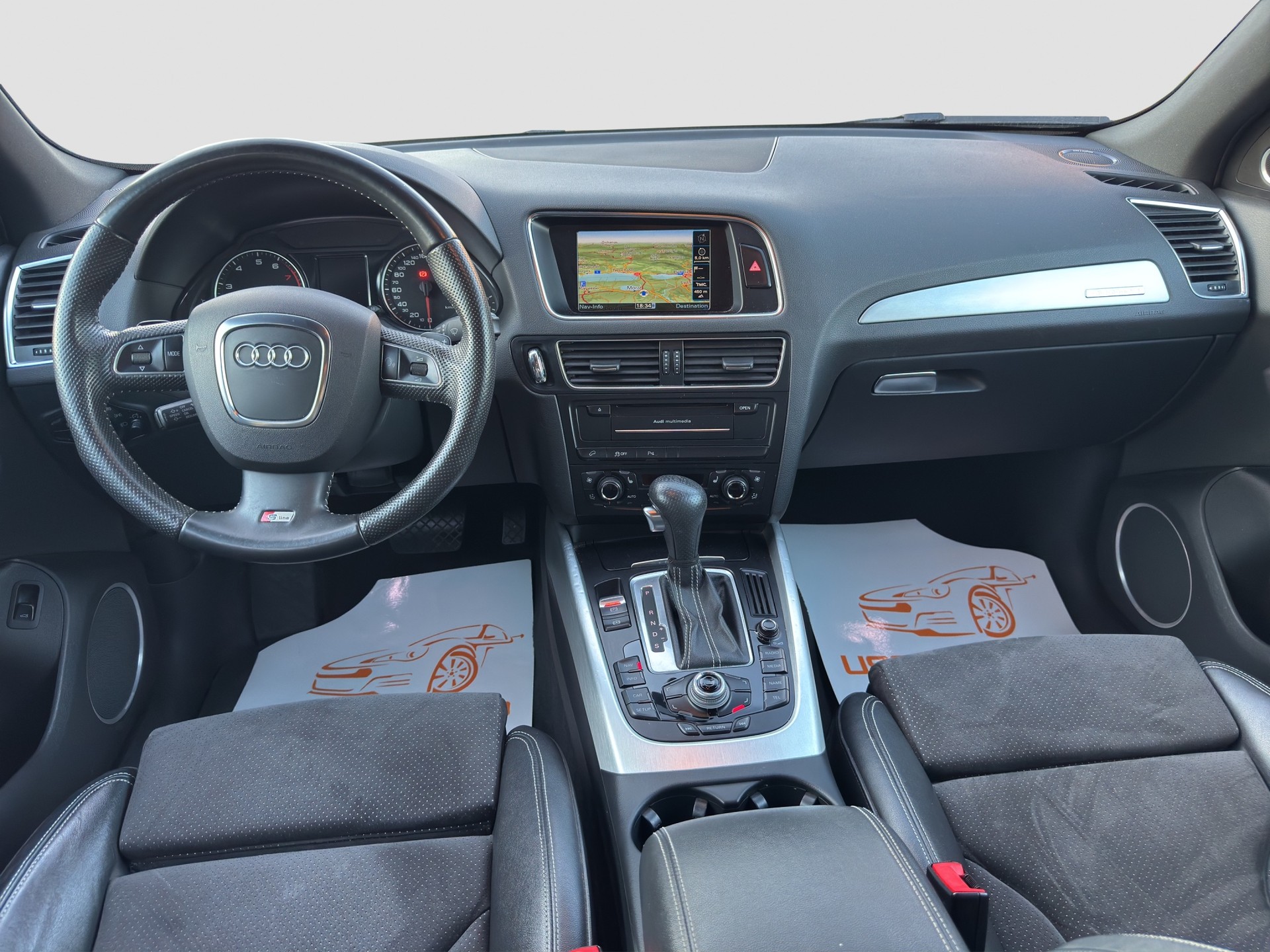AUDI Q5 2.0 TFSI quattro S-tronic-image-8