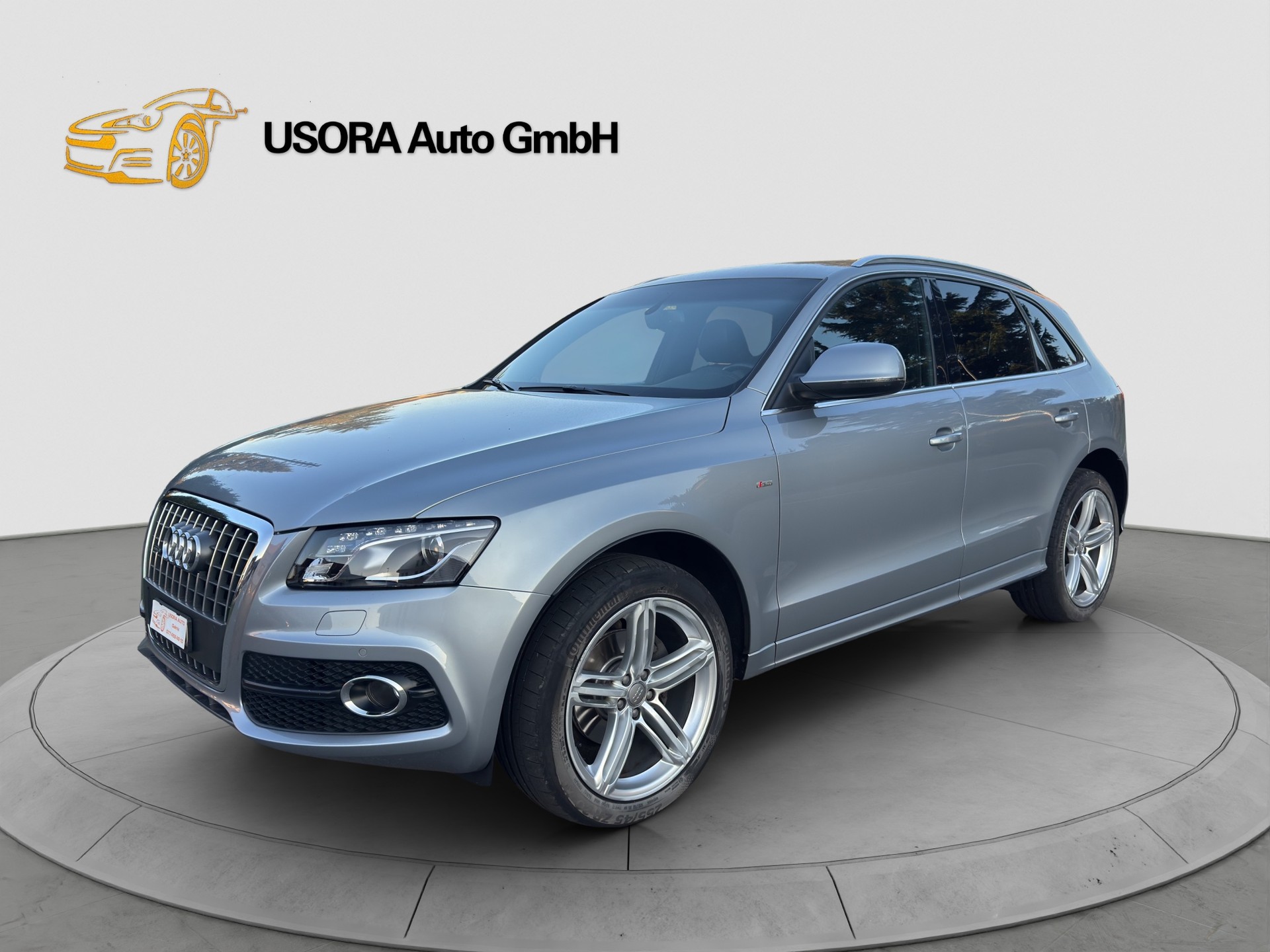 AUDI Q5 2.0 TFSI quattro S-tronic-image-2