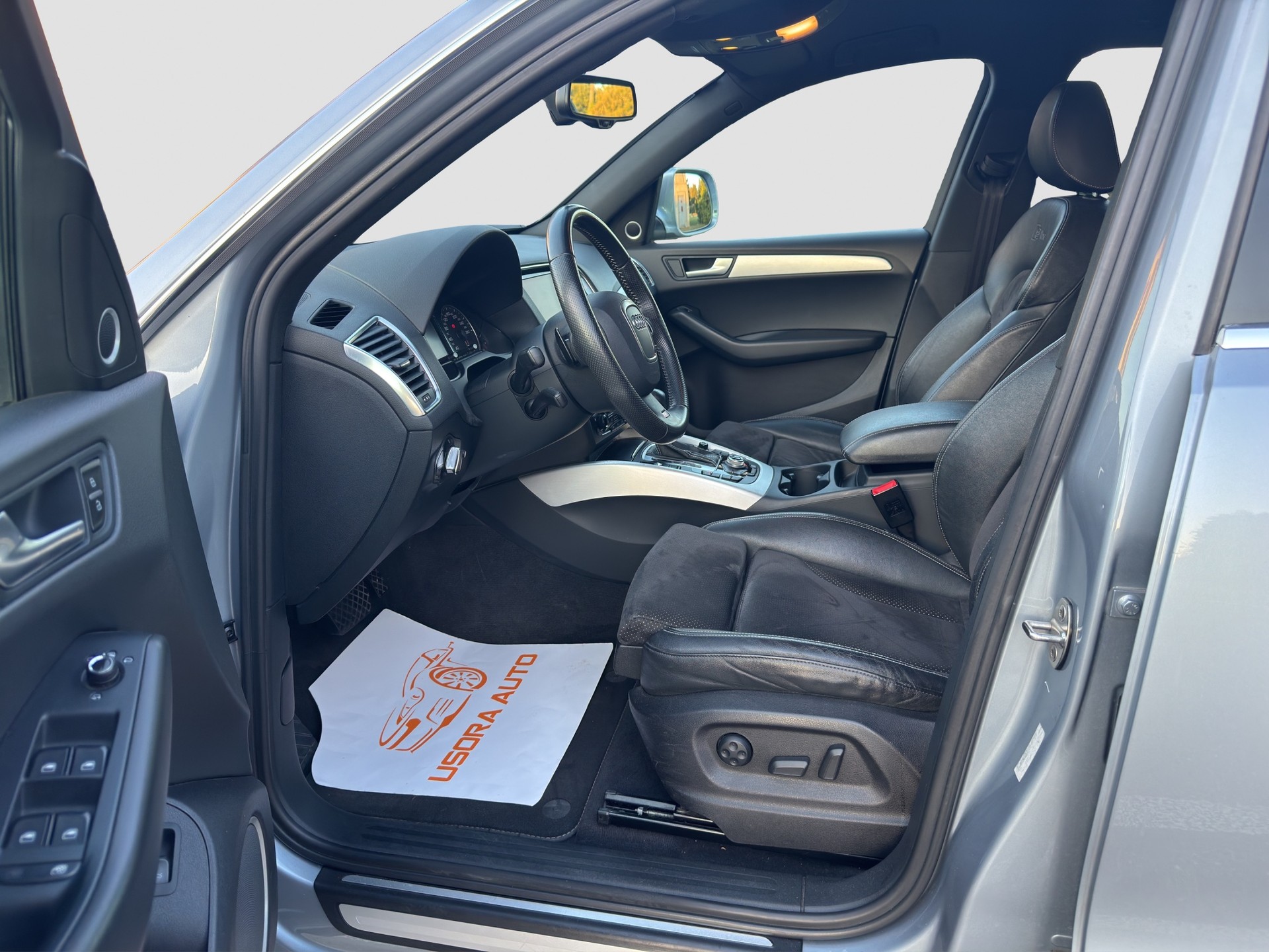 AUDI Q5 2.0 TFSI quattro S-tronic-image-11