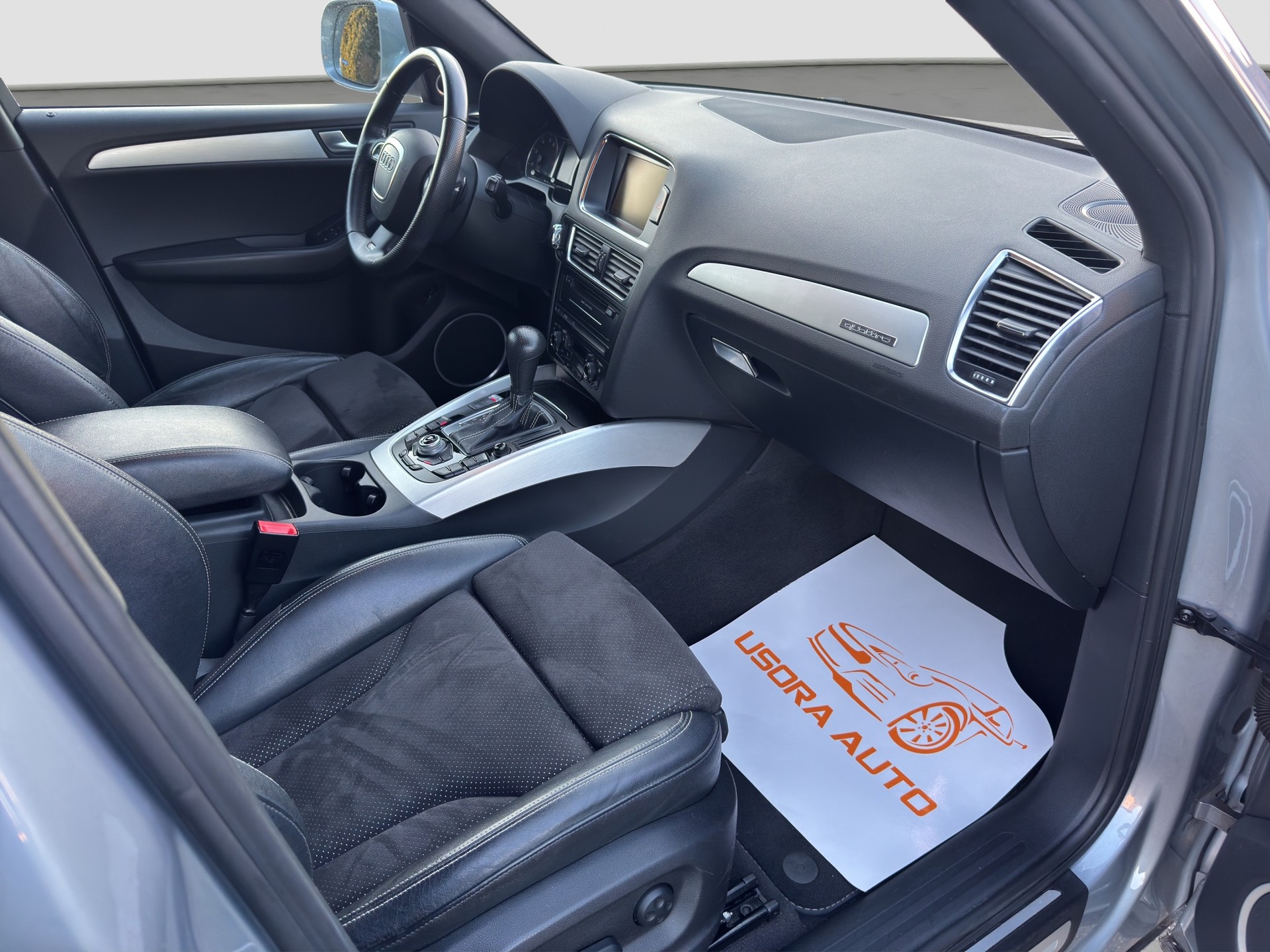 AUDI Q5 2.0 TFSI quattro S-tronic-image-10