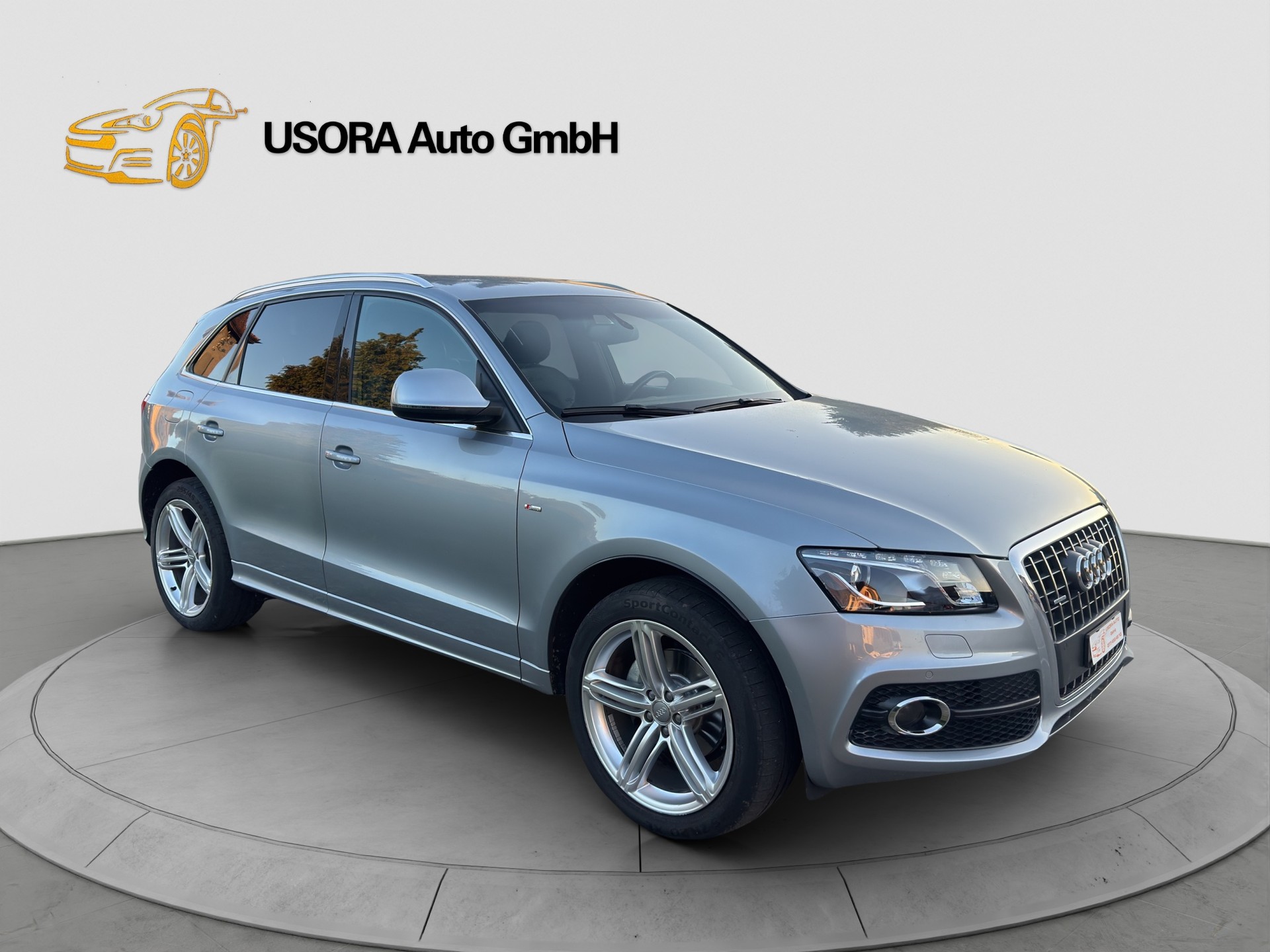 AUDI Q5 2.0 TFSI quattro S-tronic-image-1