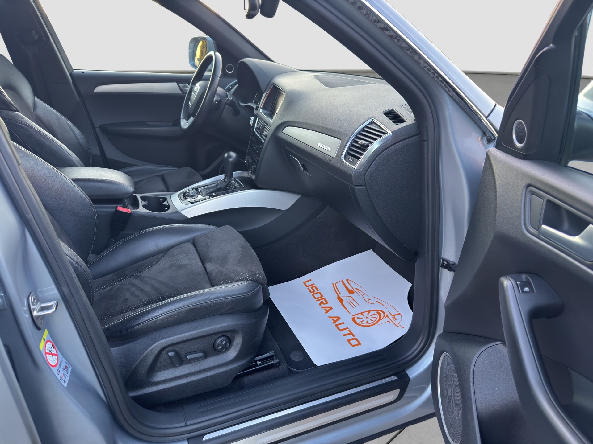 AUDI Q5 2.0 TFSI quattro S-tronic-image-14