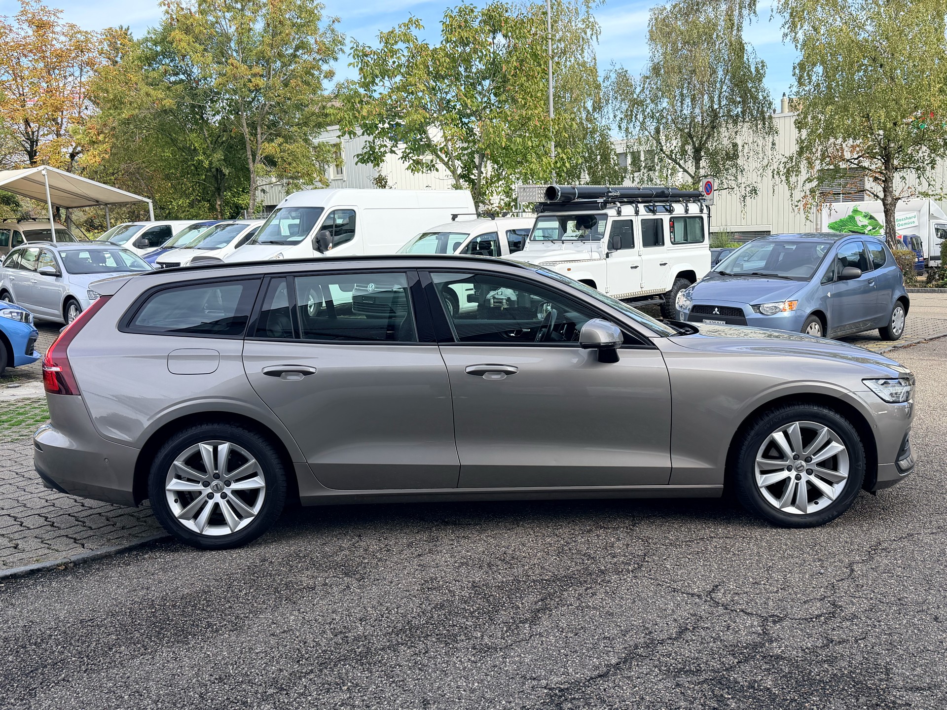 VOLVO V60 D4 Inscription Geartronic-showroom-element-1