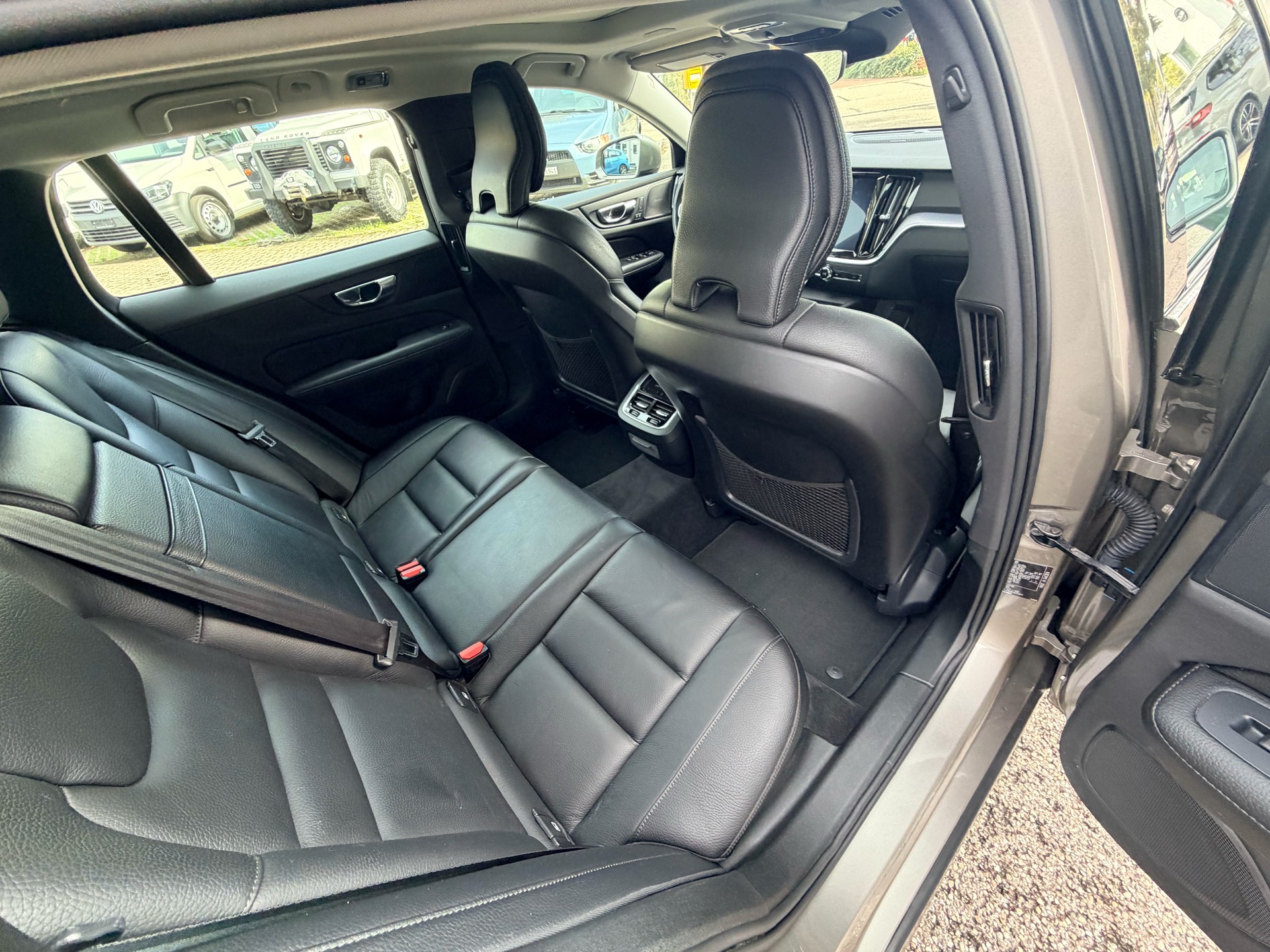 VOLVO V60 D4 Inscription Geartronic-image-10