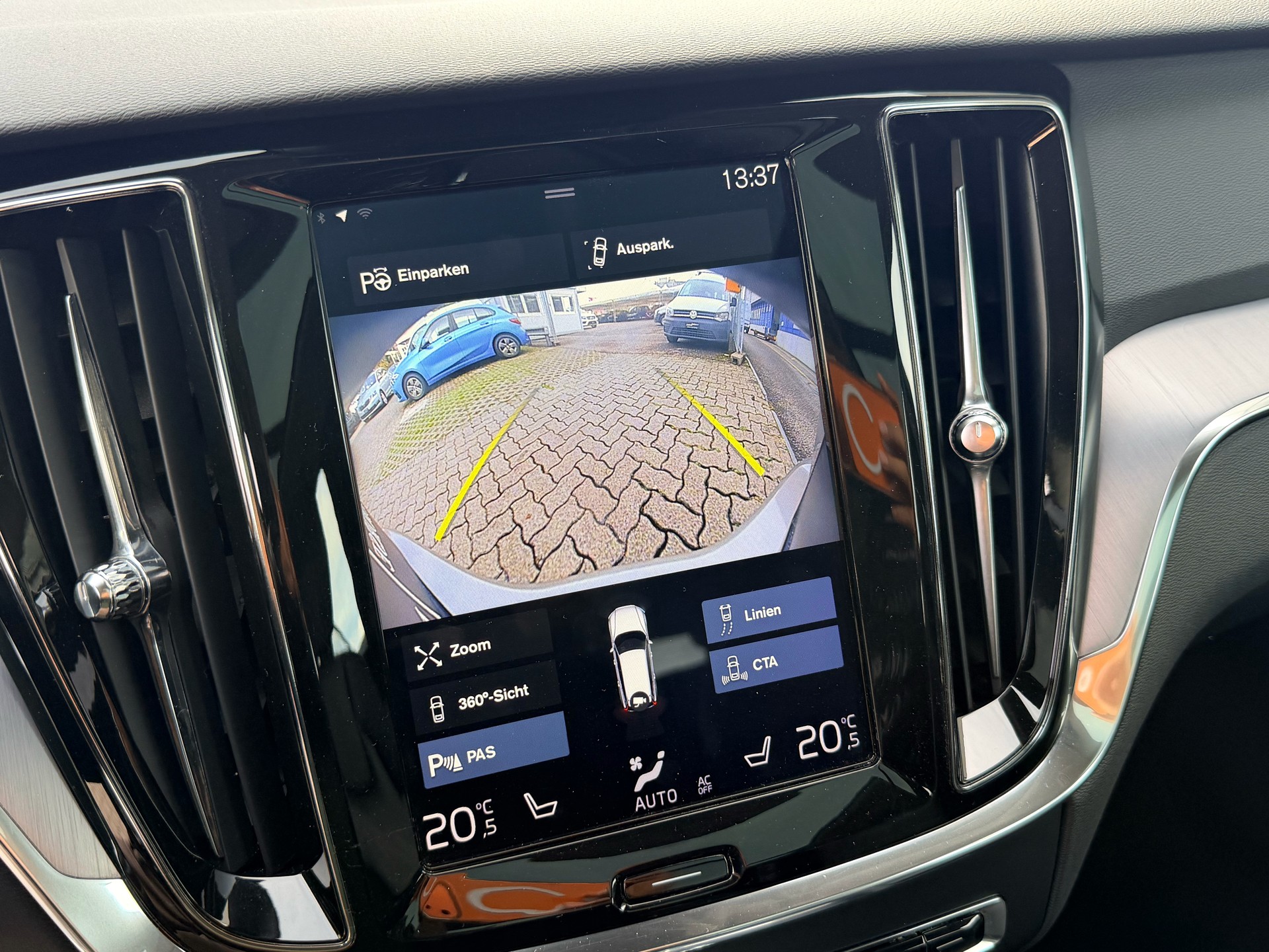 VOLVO V60 D4 Inscription Geartronic-image-15