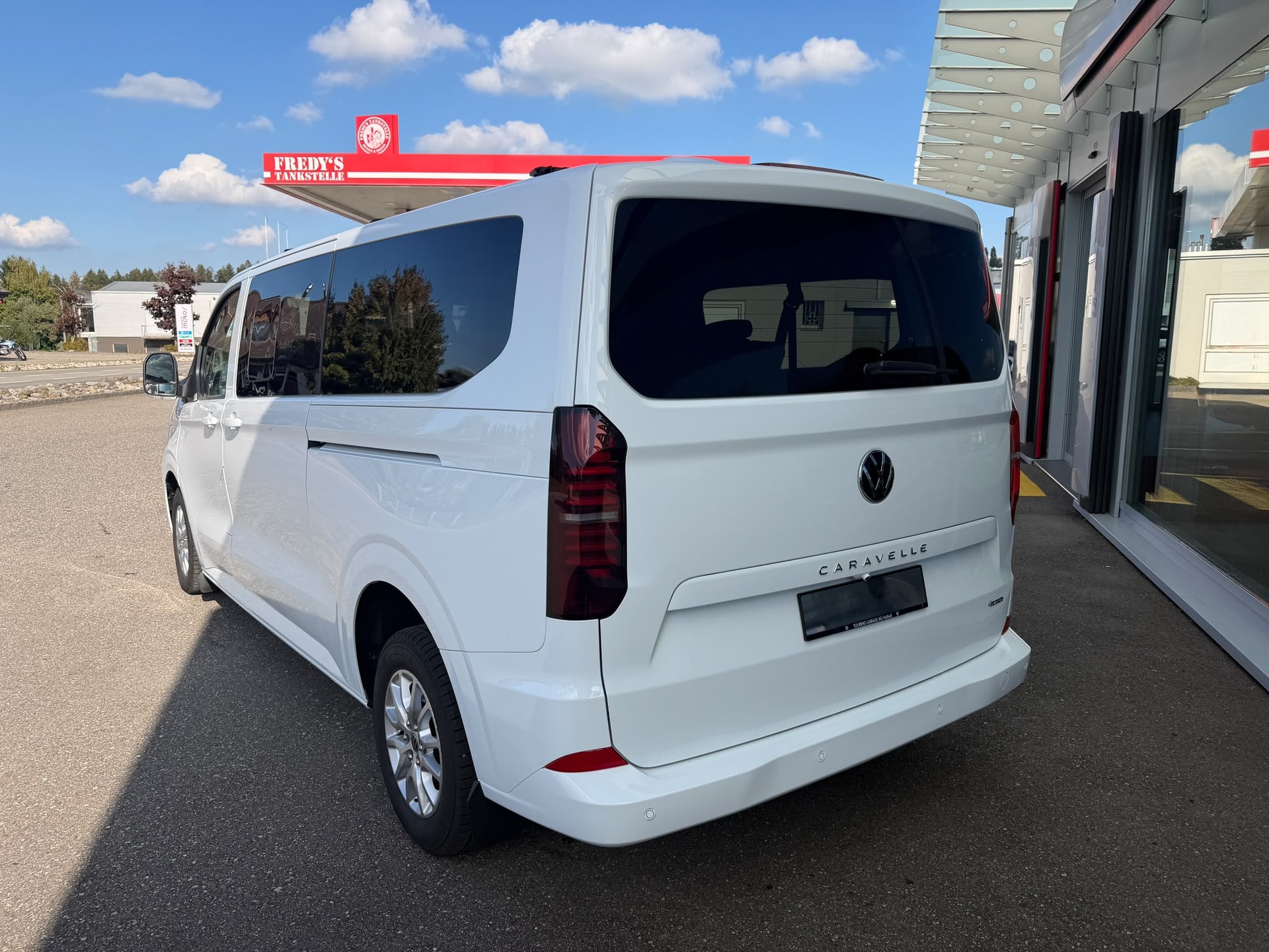 VW Caravelle 2.0 TDI Life LWB 4Motion 4x4 Automat 9-Sitzplätze-image-2