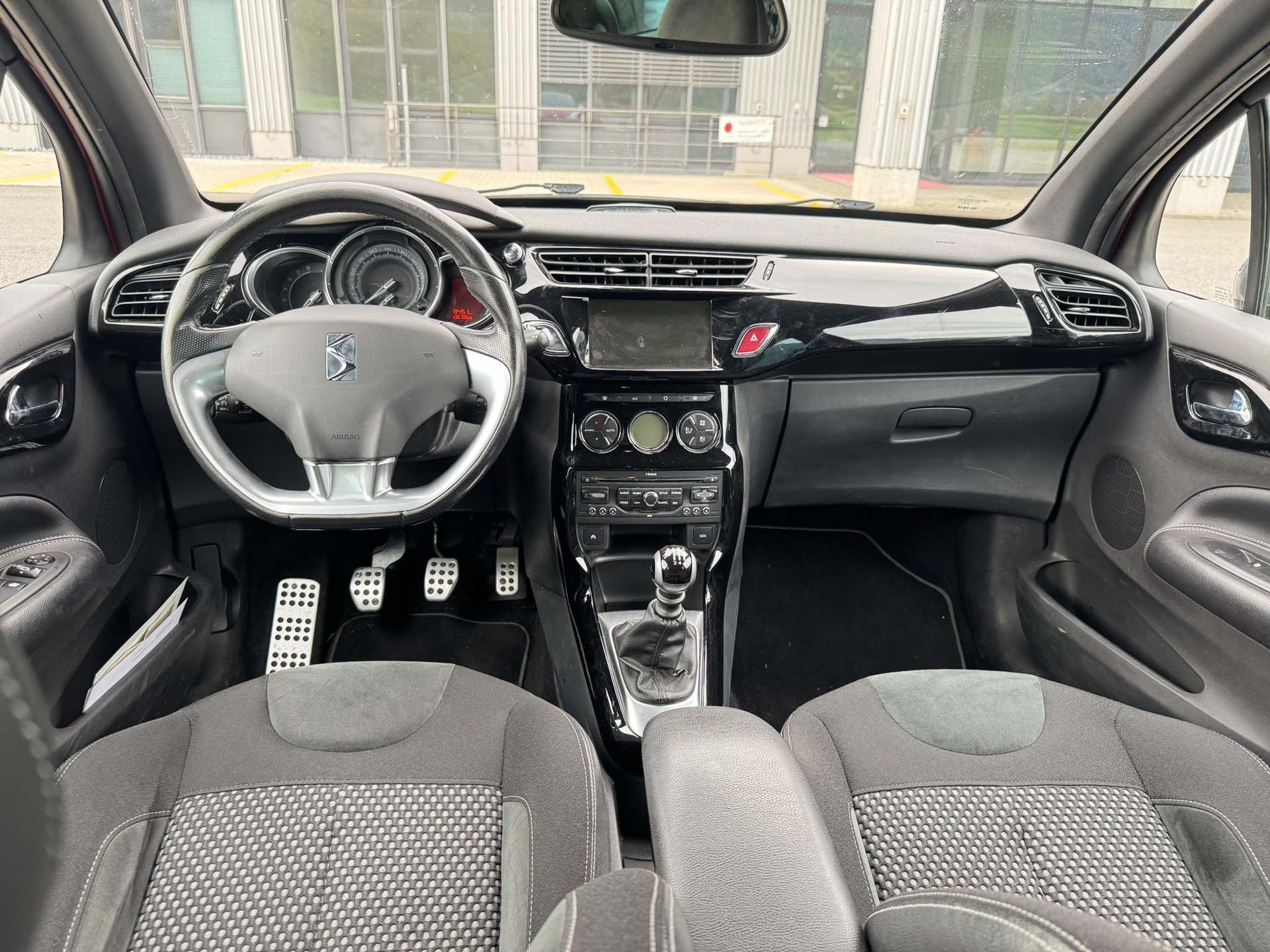 DS AUTOMOBILES DS3 1.6 THP Sport Chic-image-5